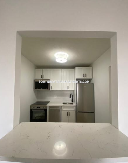 741 6th St, South Boston