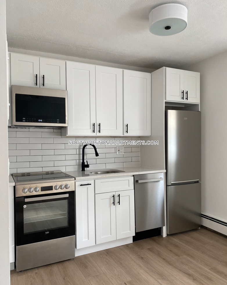 741 6th St, South Boston