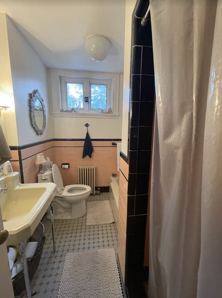 1685 Beacon St, Washington Square