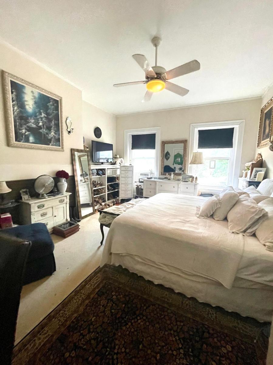 1685 Beacon St, Washington Square