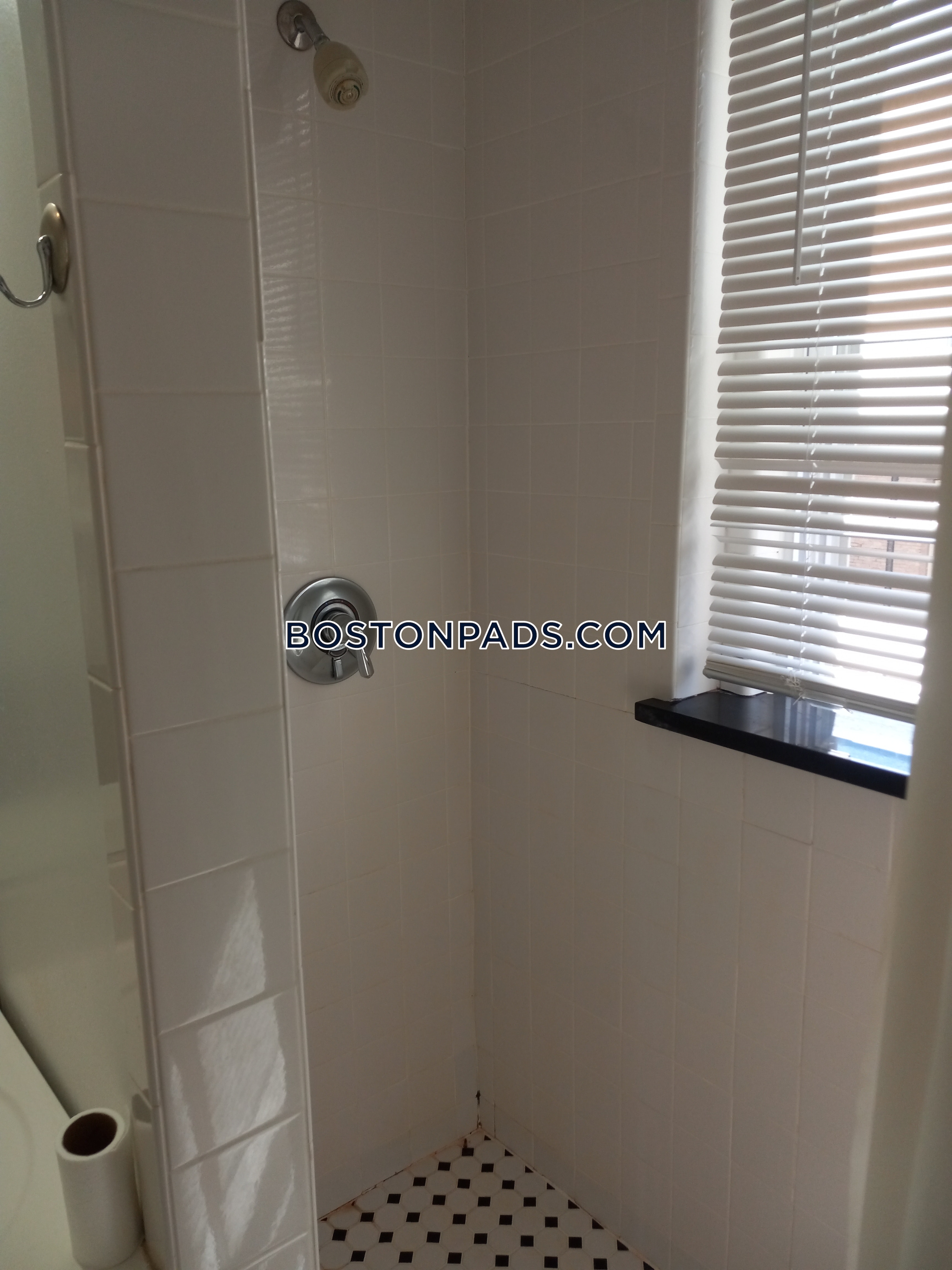 26 Hemenway St, Fenway