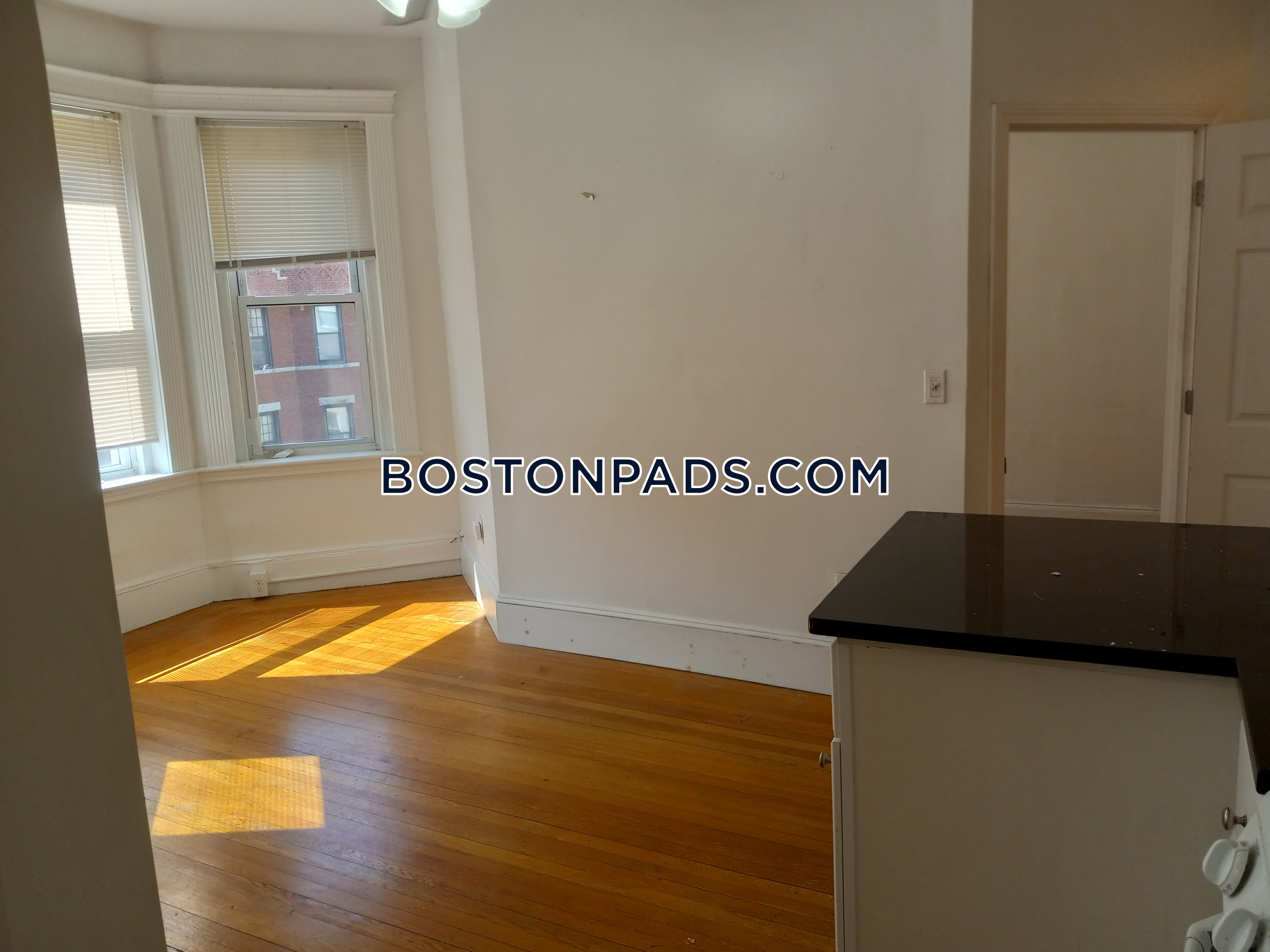 26 Hemenway St, Fenway