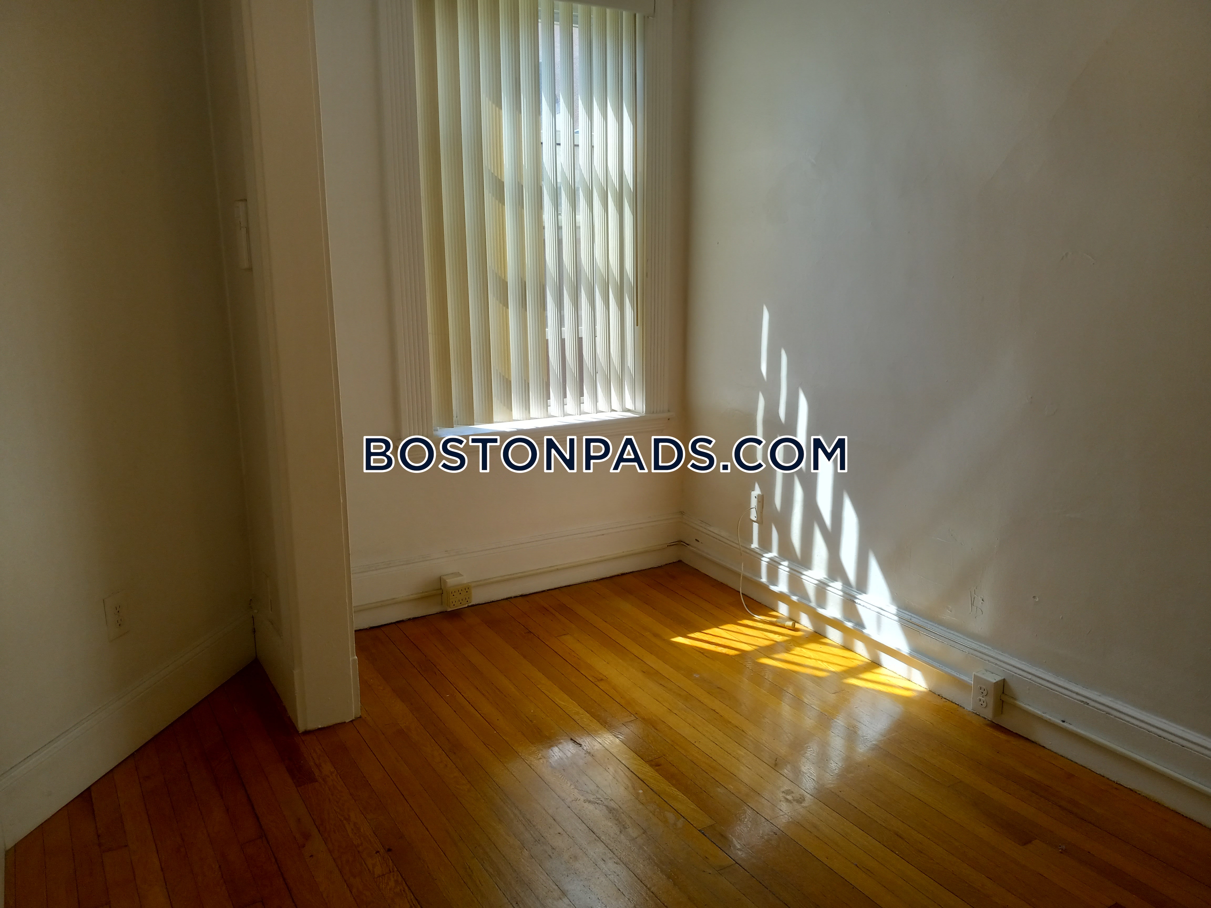 26 Hemenway St, Fenway