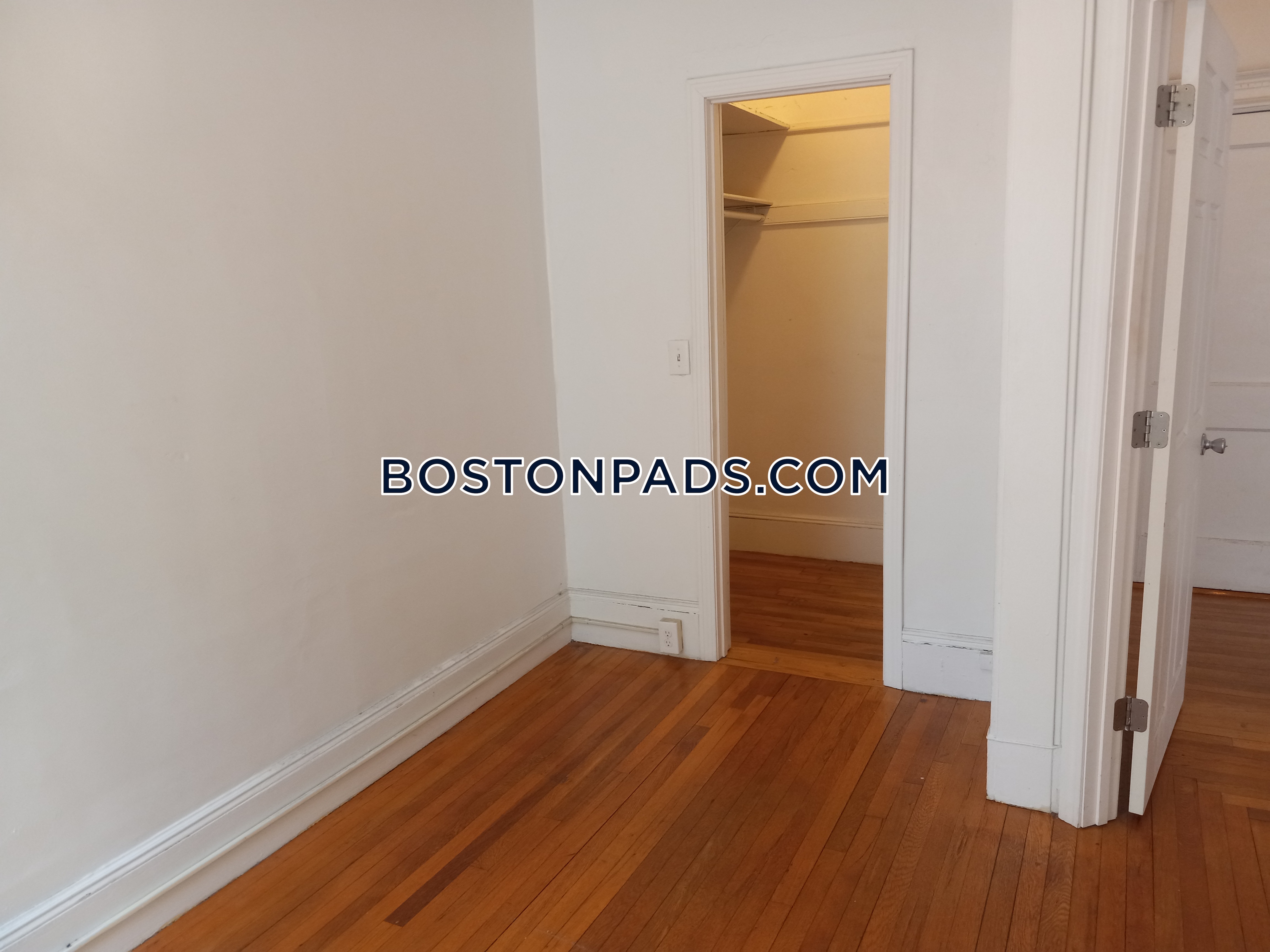 26 Hemenway St, Fenway