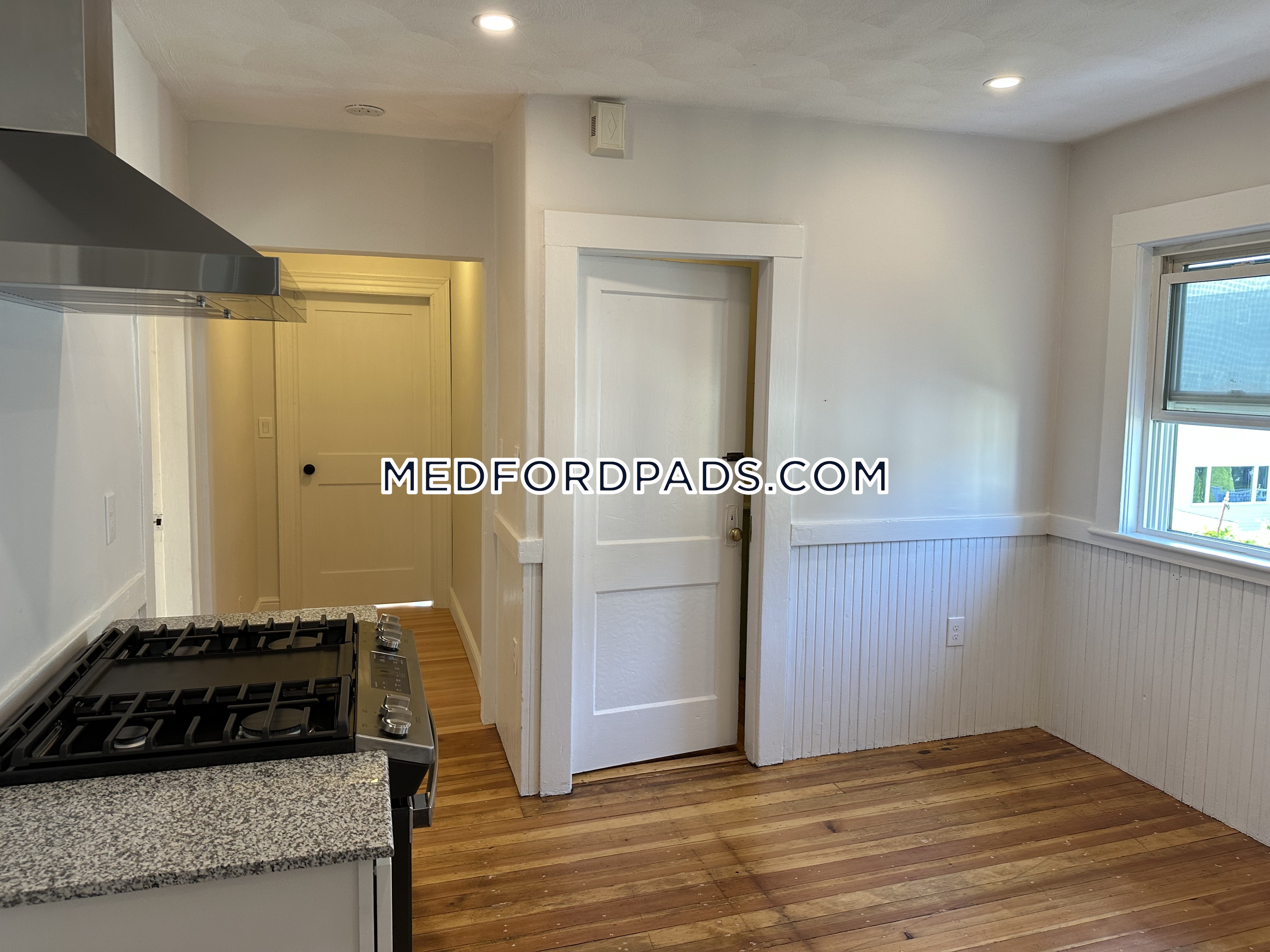 21 Renfrew St, Tufts University