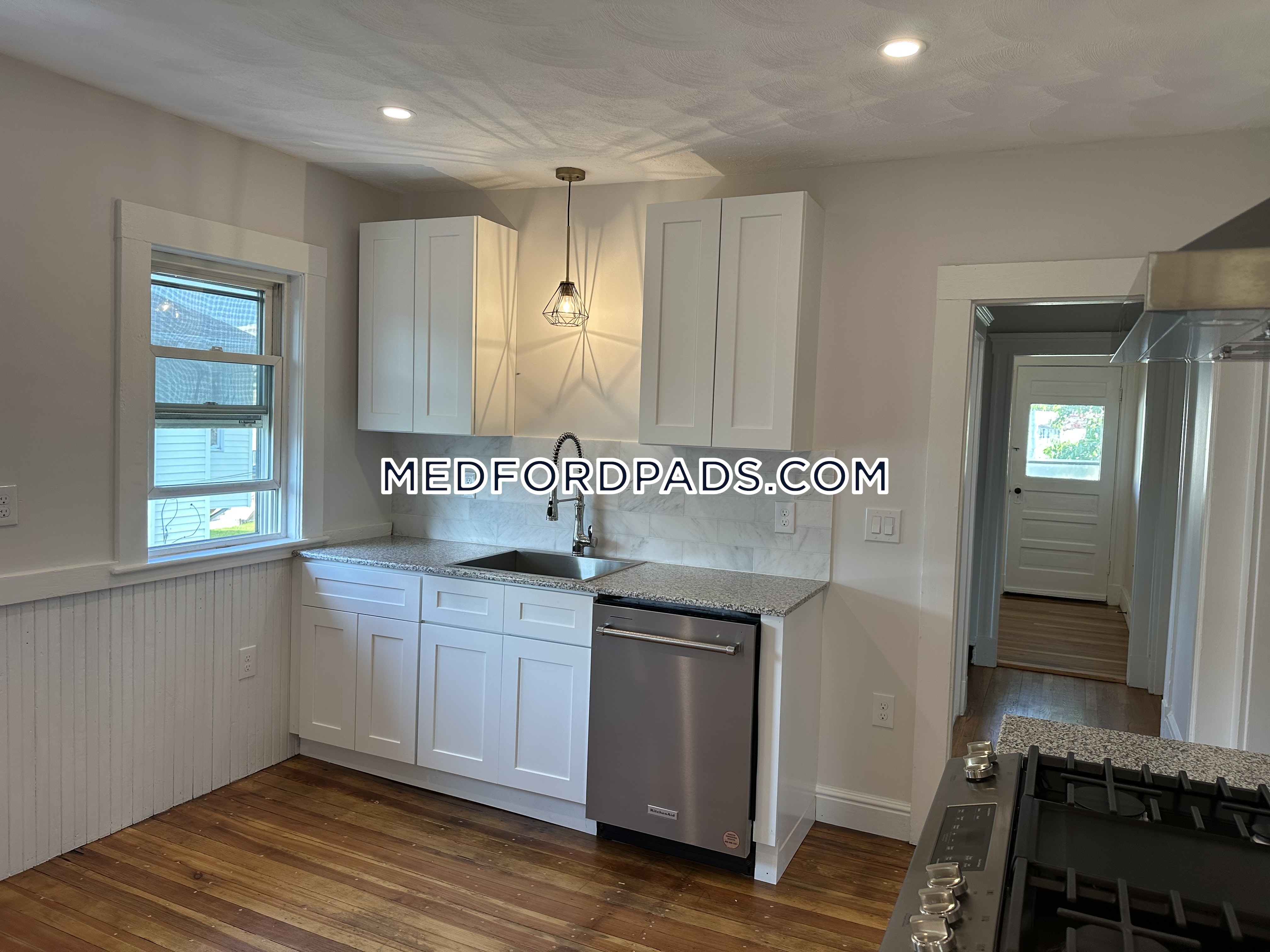 21 Renfrew St, Tufts University