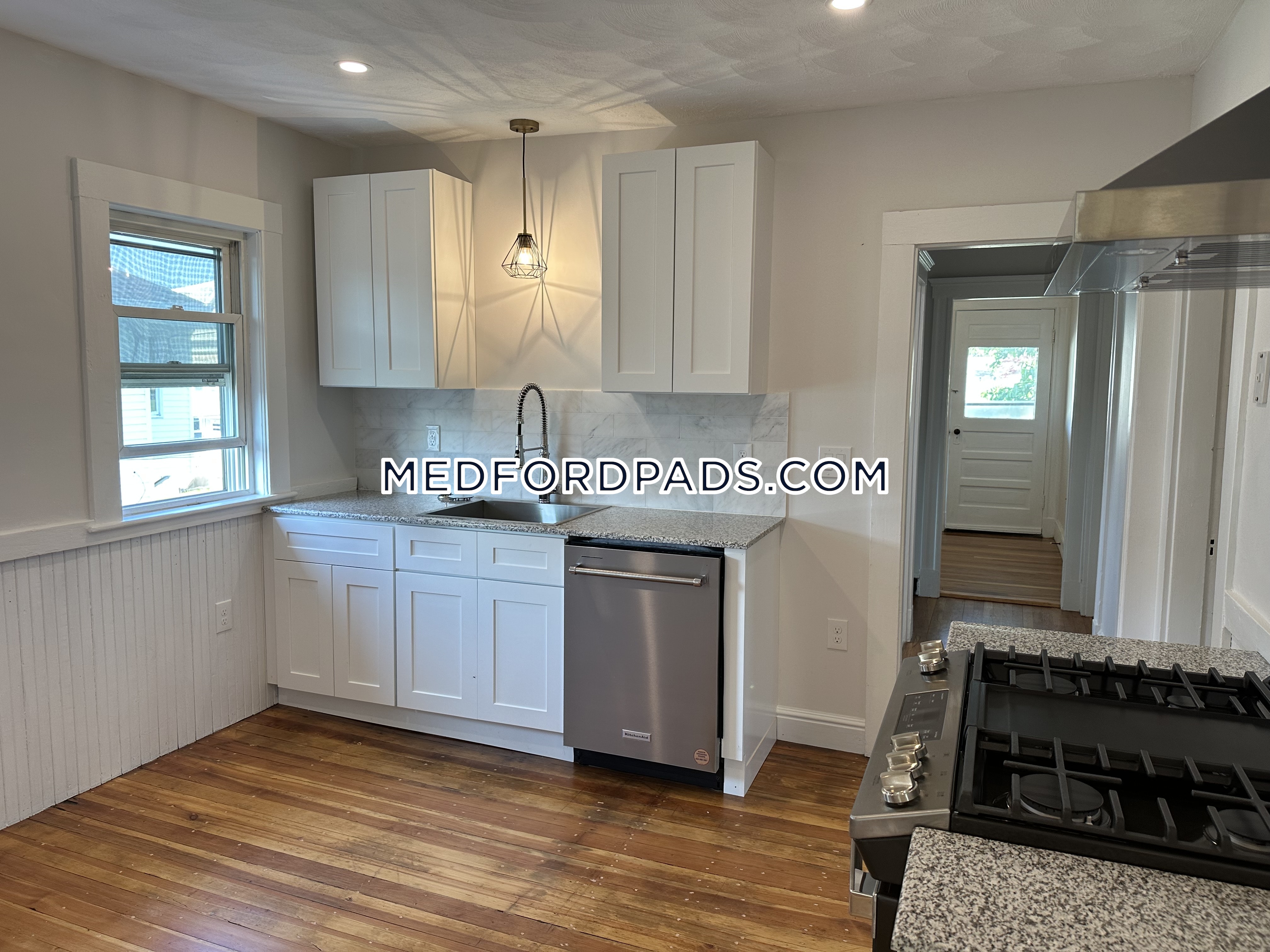 21 Renfrew St, Tufts University