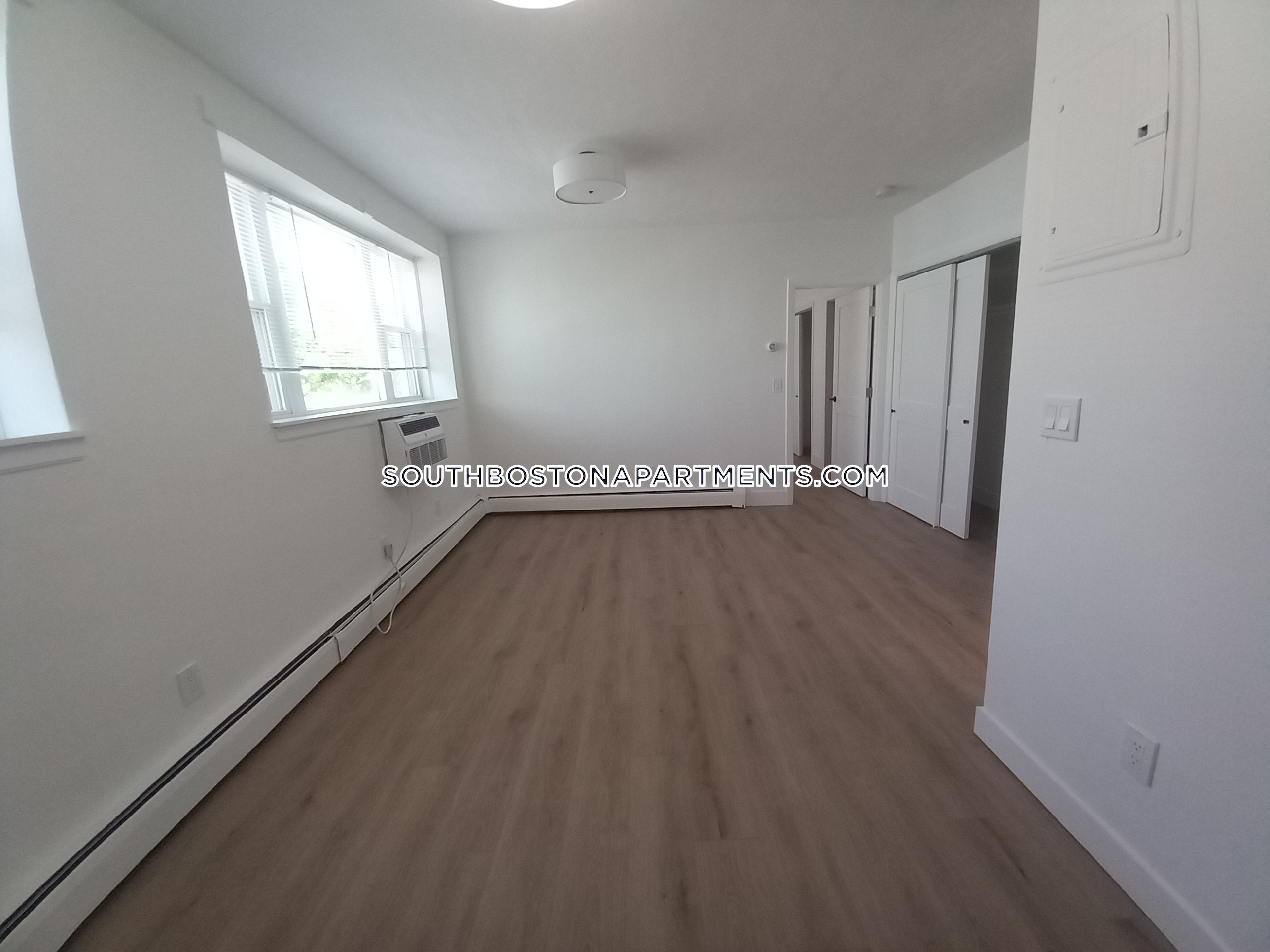 740 7th St, South Boston