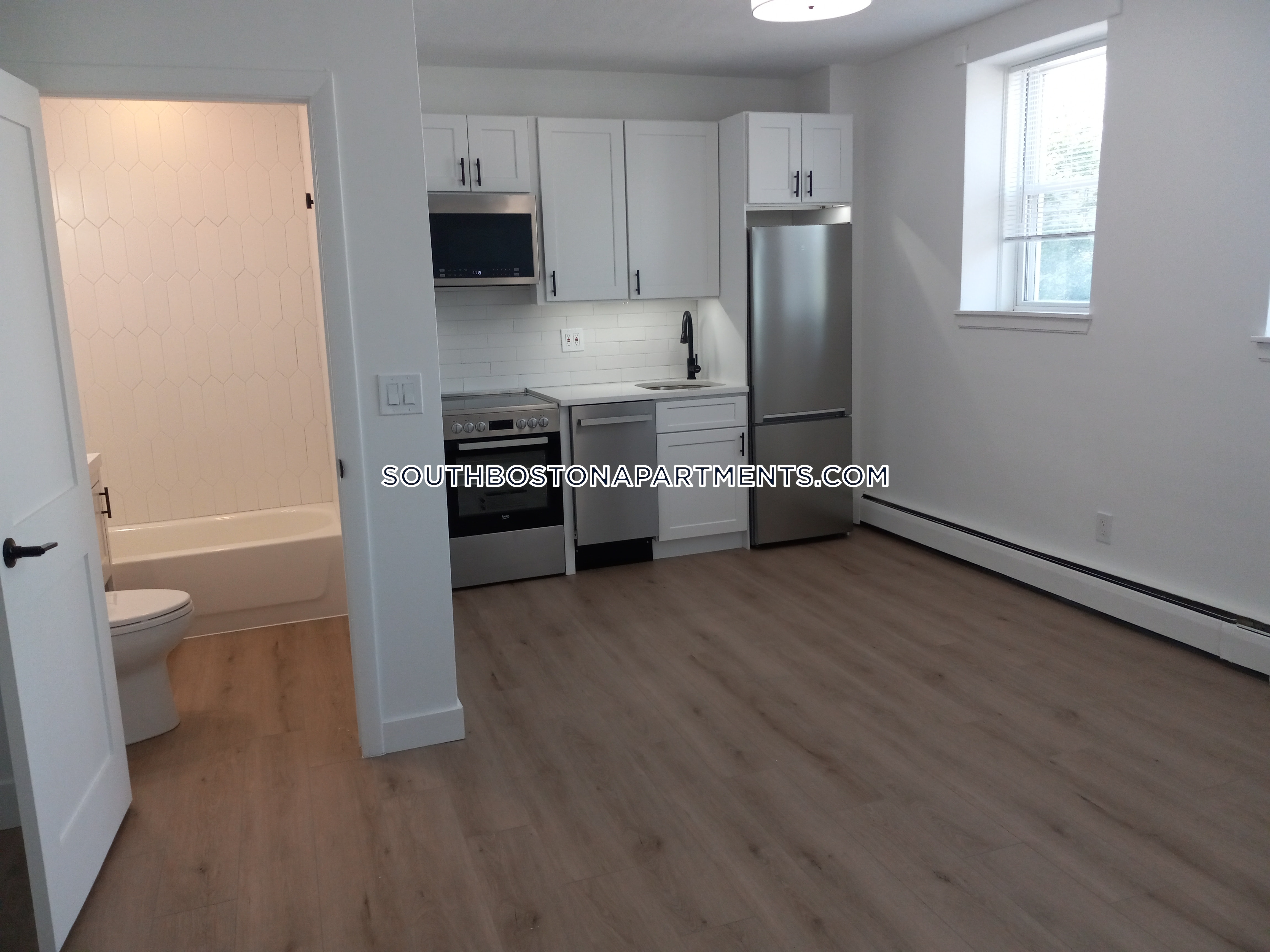 740 7th St, South Boston