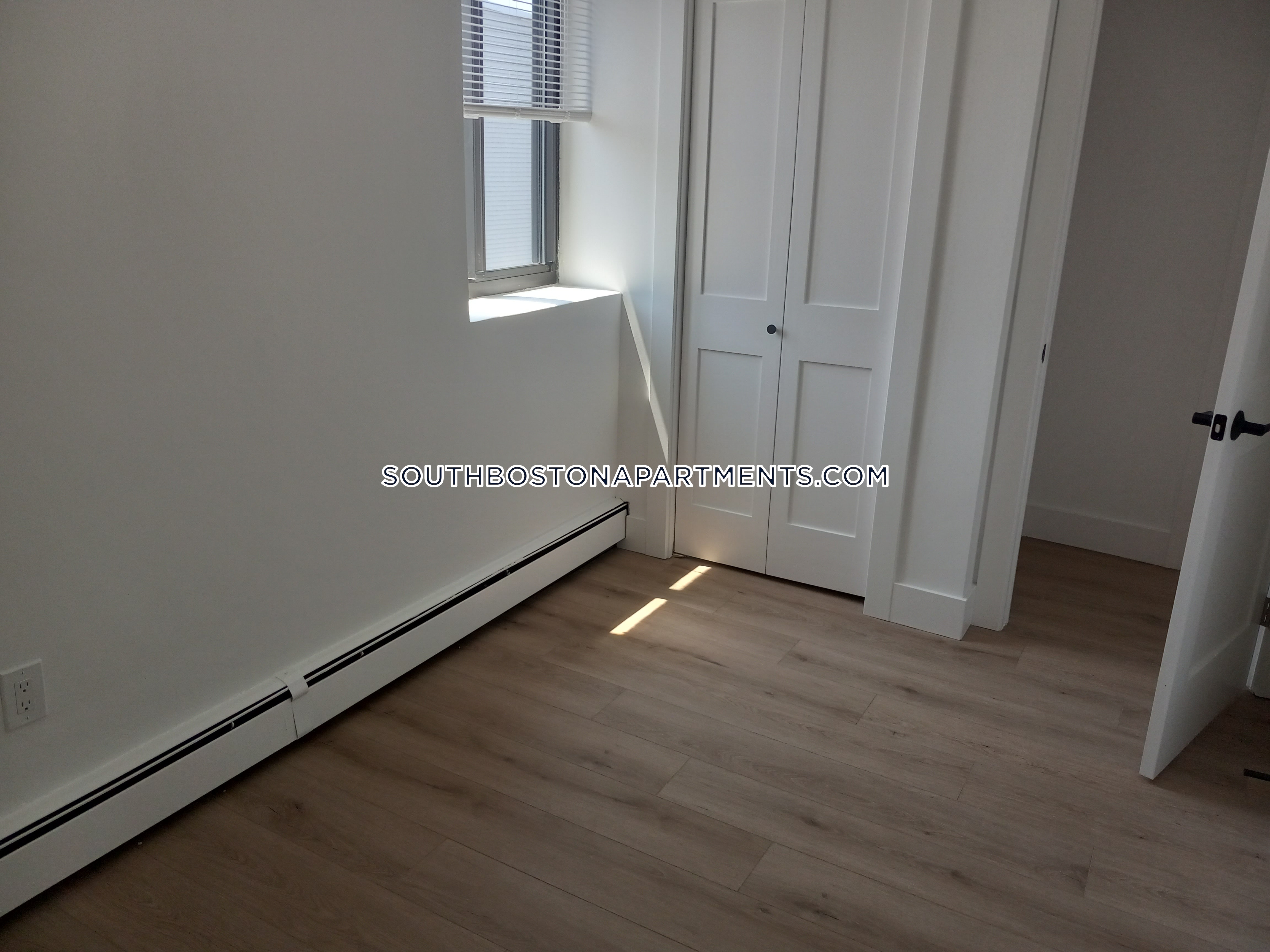 741 6th St, South Boston