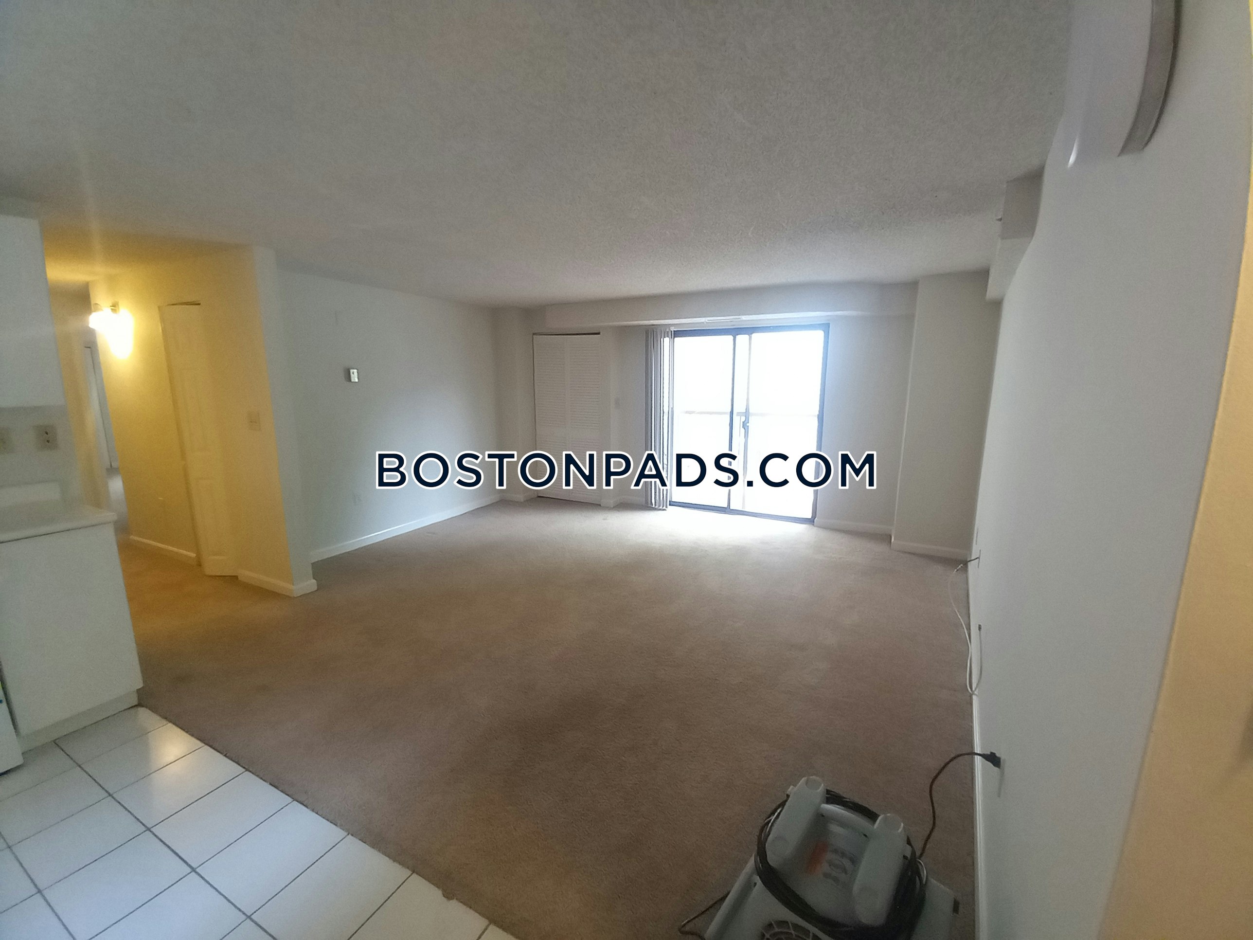 16 Elmer St, Riverside