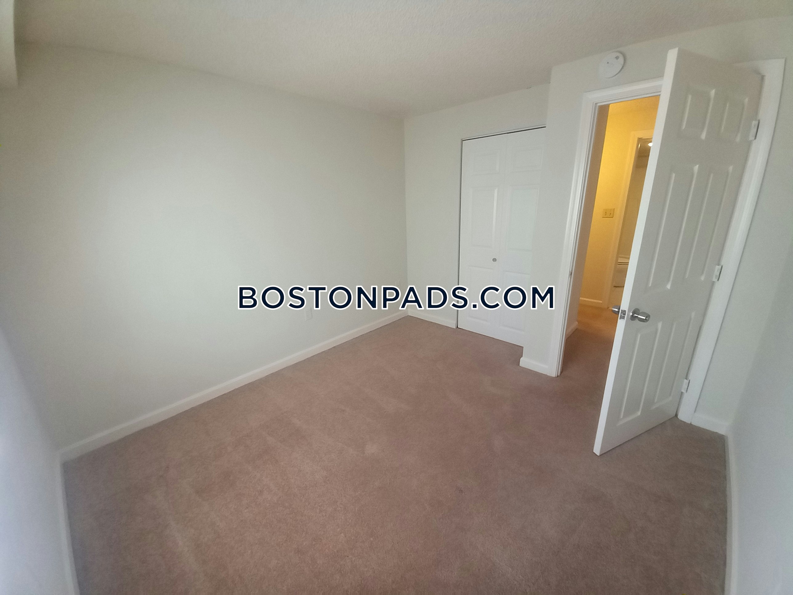 16 Elmer St, Riverside