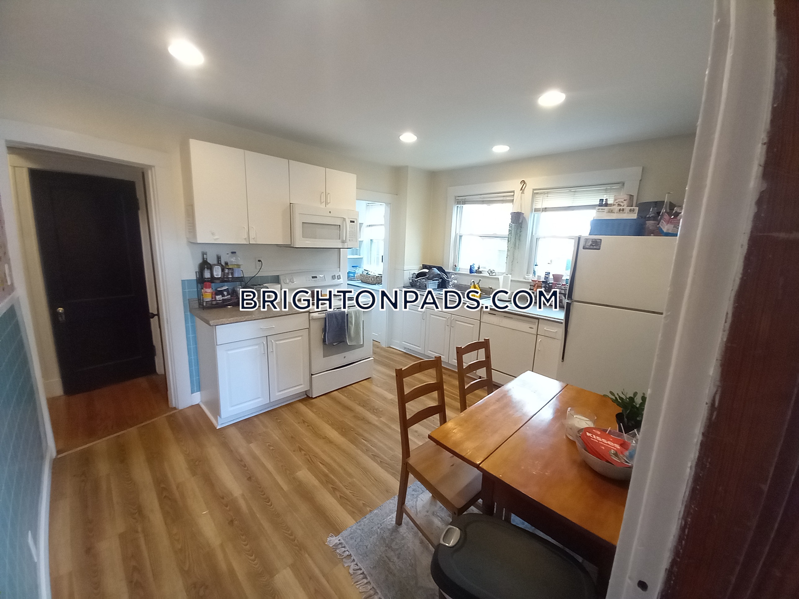 6 Mapleton St, Brighton