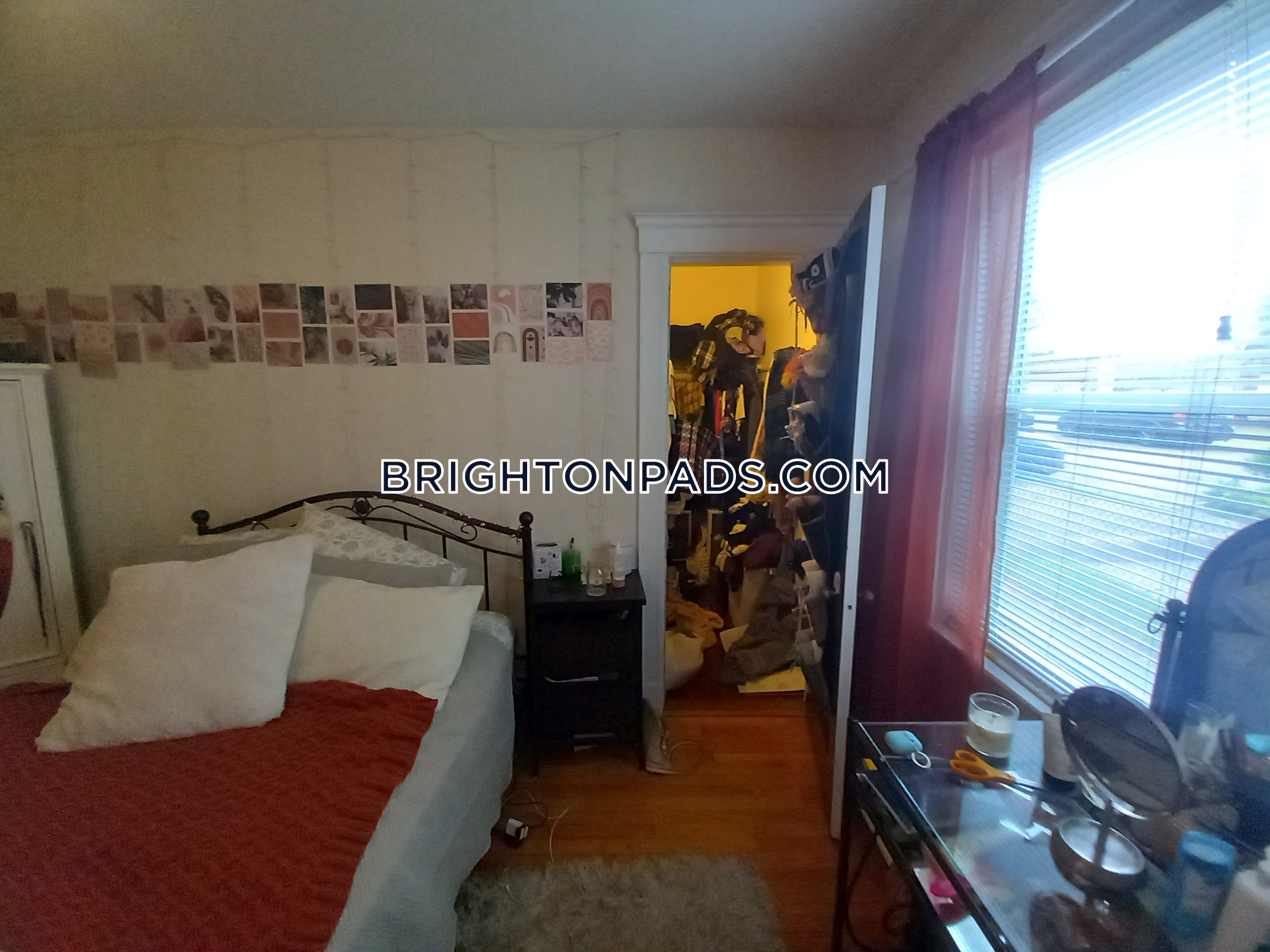 6 Mapleton St, Brighton