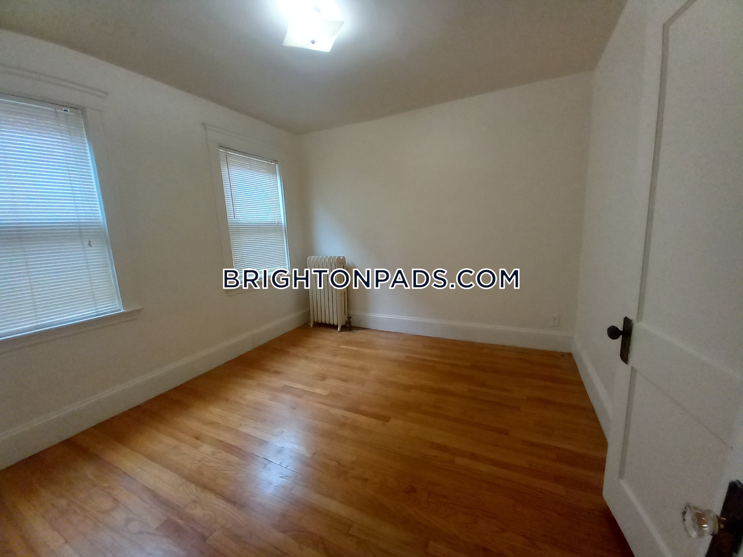 6 Mapleton St, Brighton