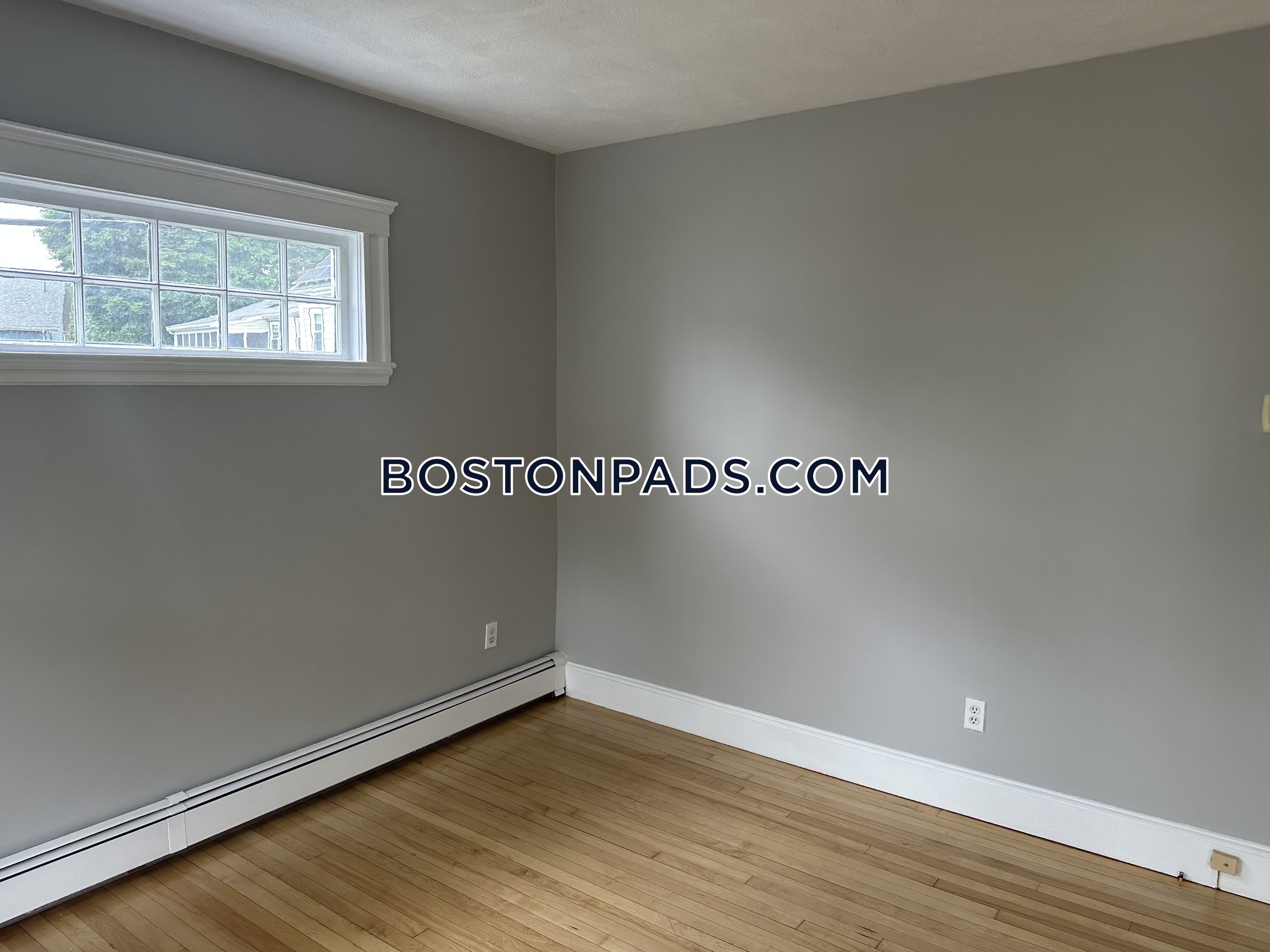 49 Pearl St, Medford