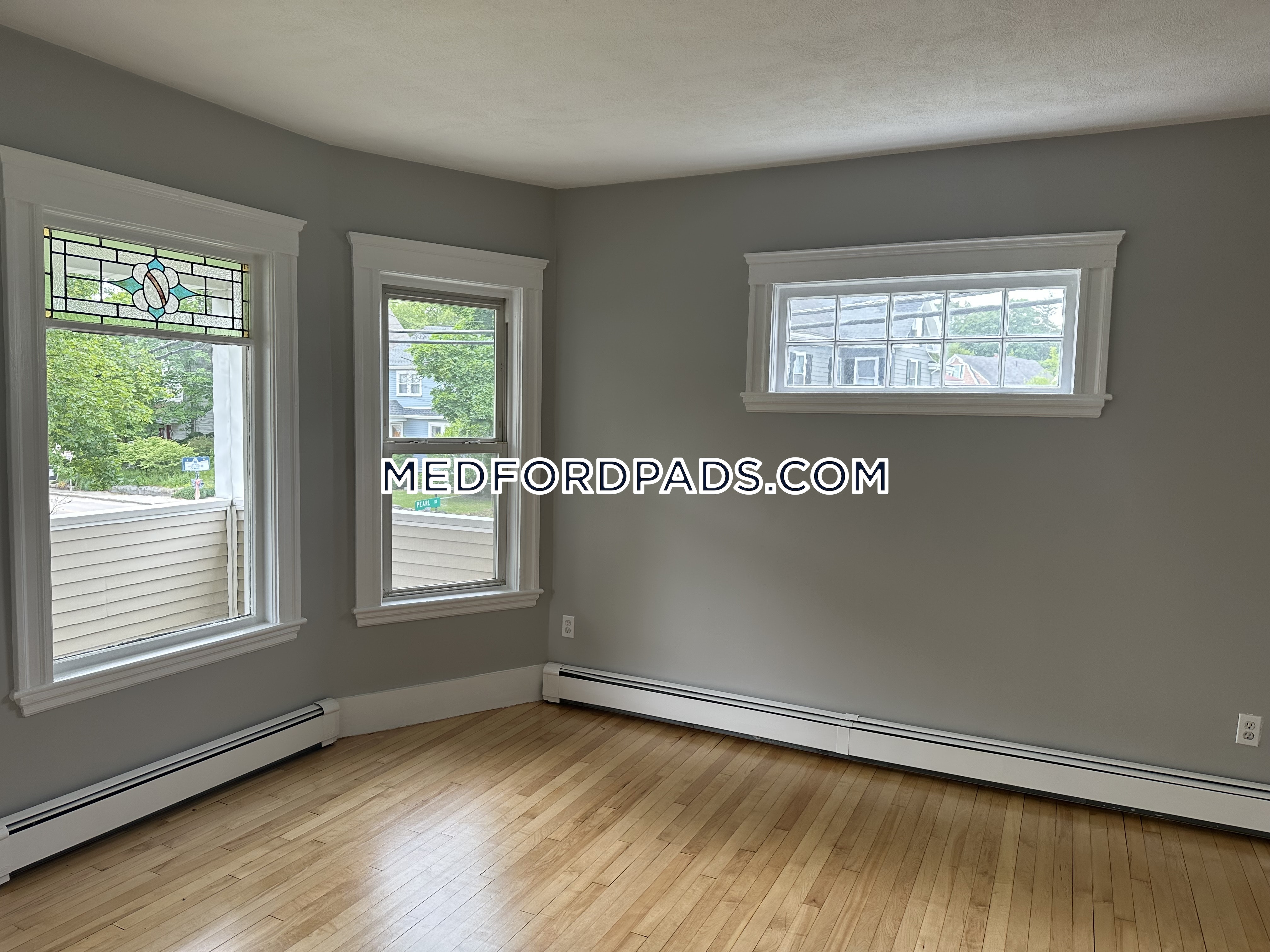 49 Pearl St, Medford