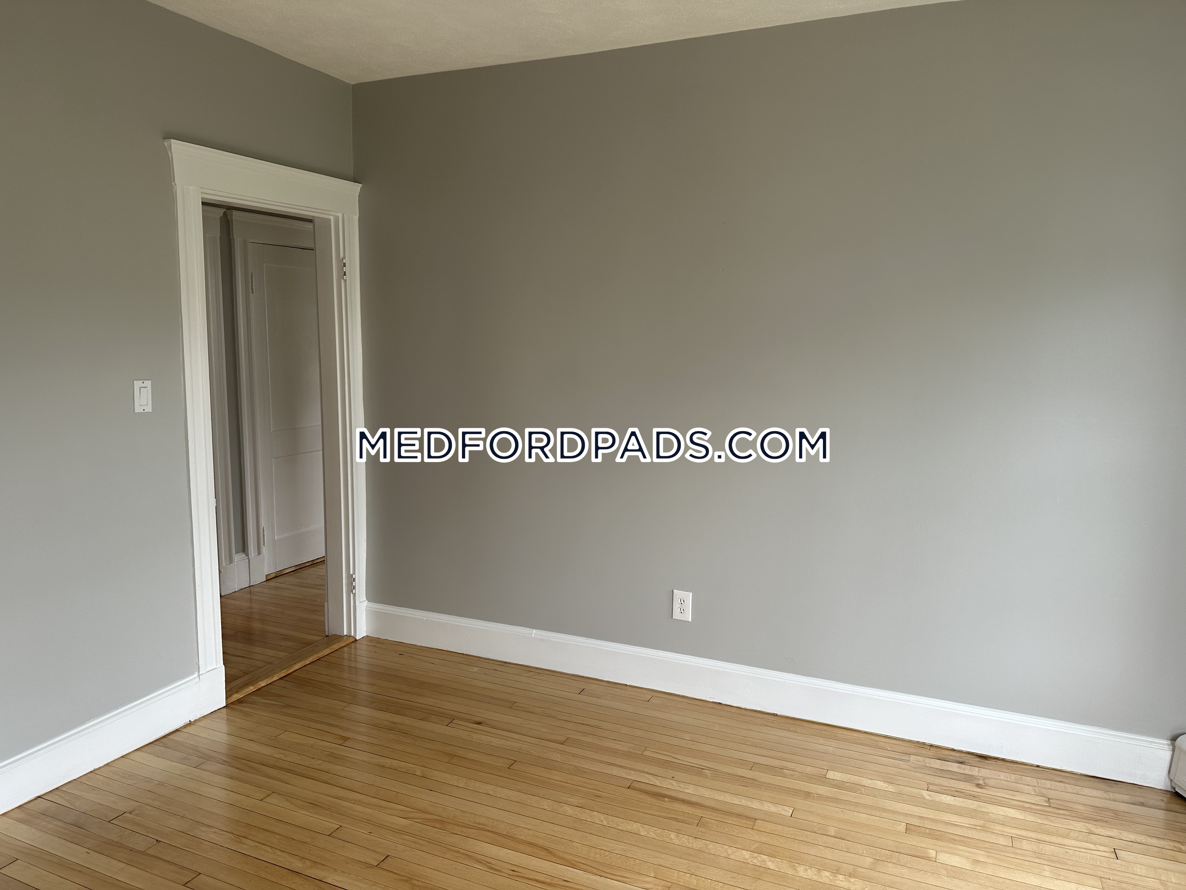 49 Pearl St, Medford