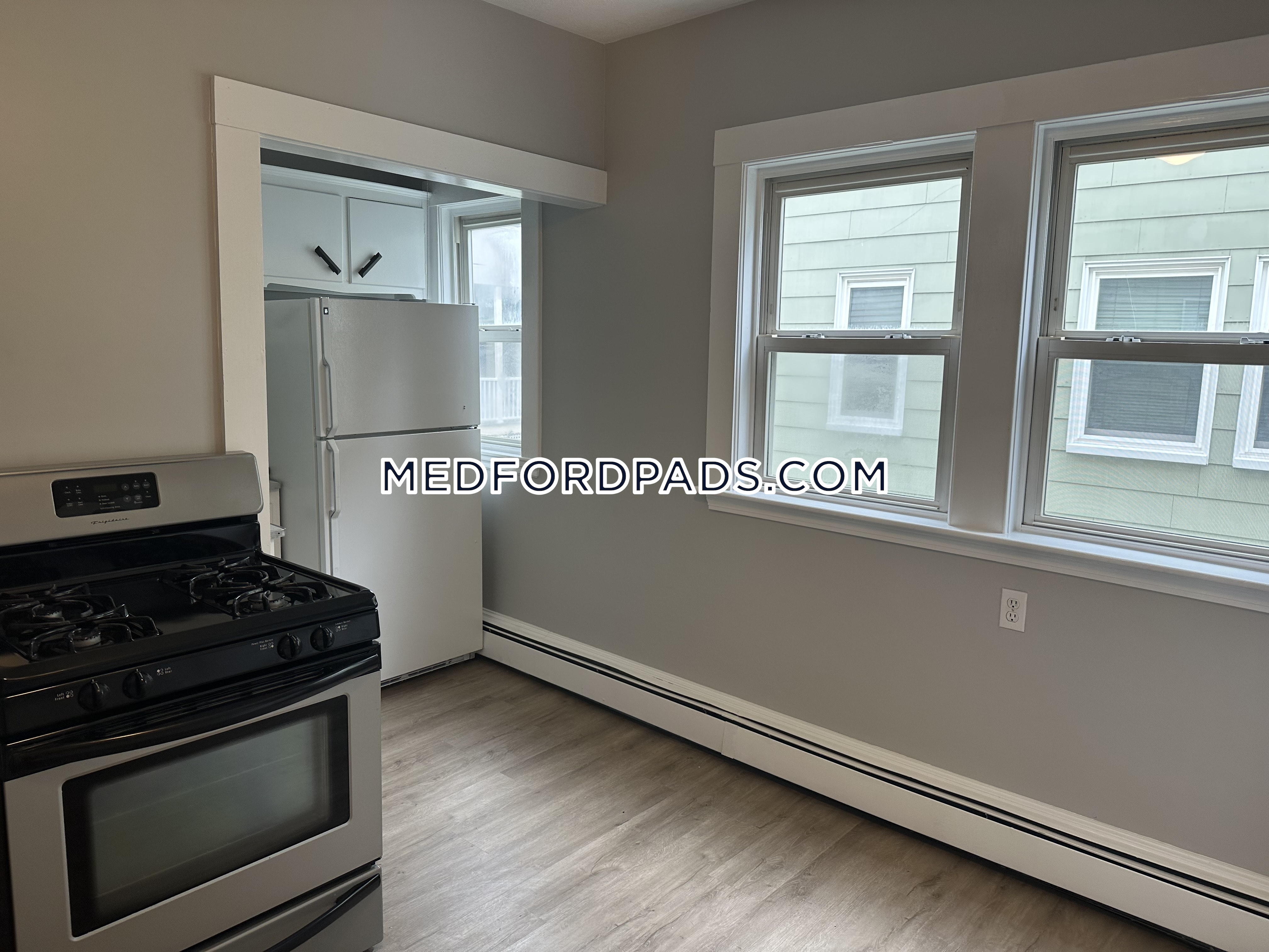 49 Pearl St, Medford