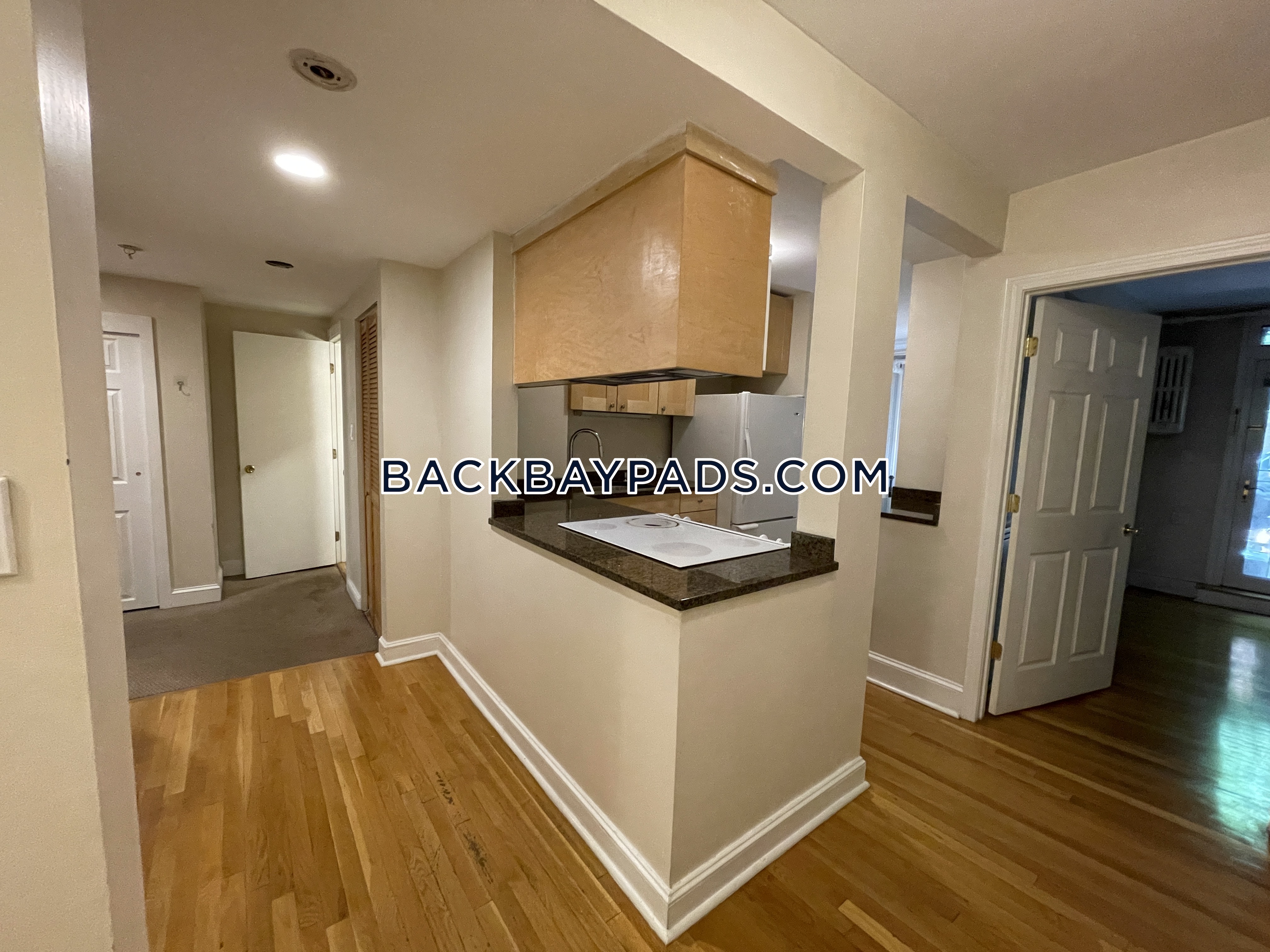 7 Hereford St, Back Bay