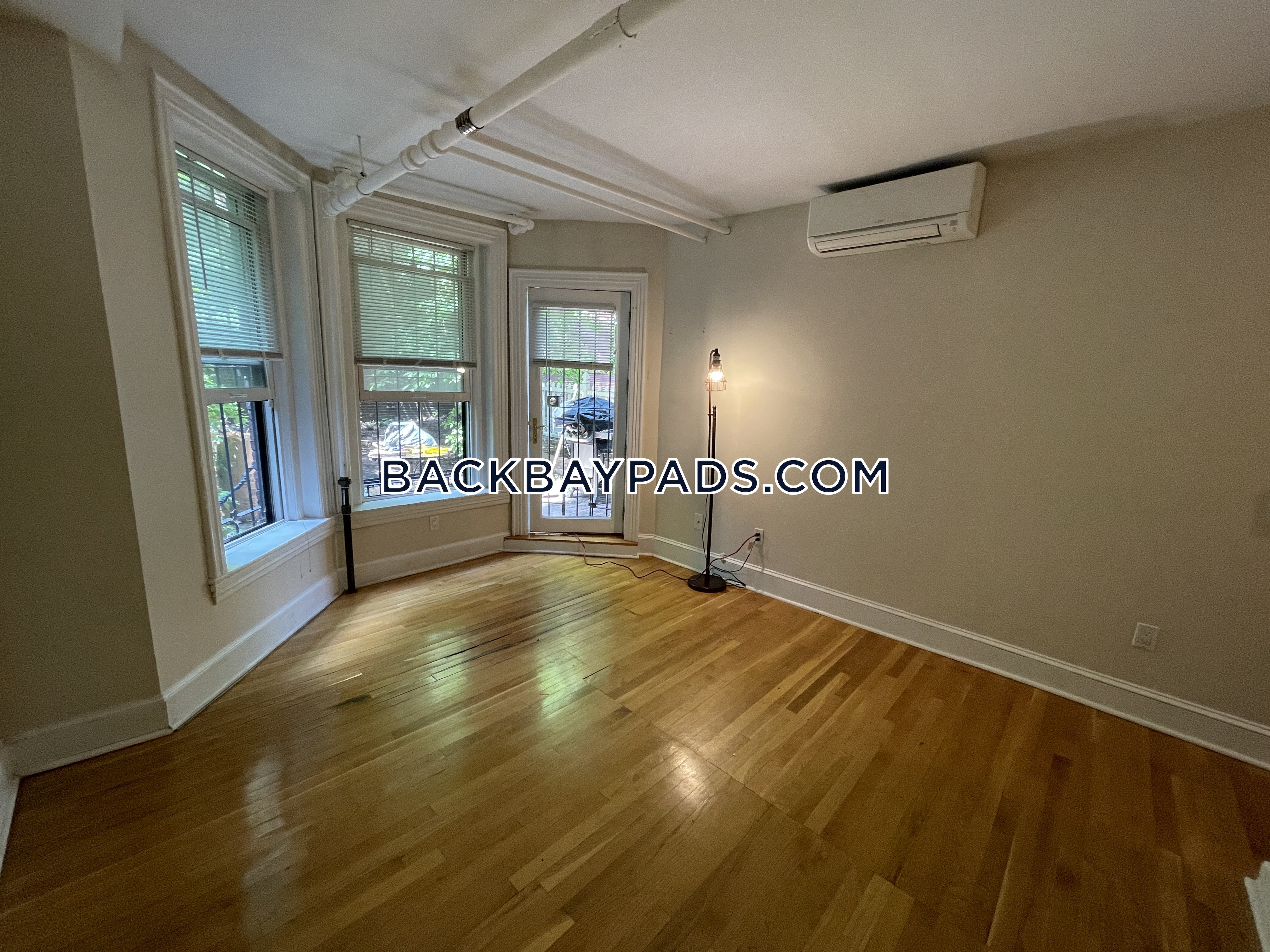 7 Hereford St, Back Bay