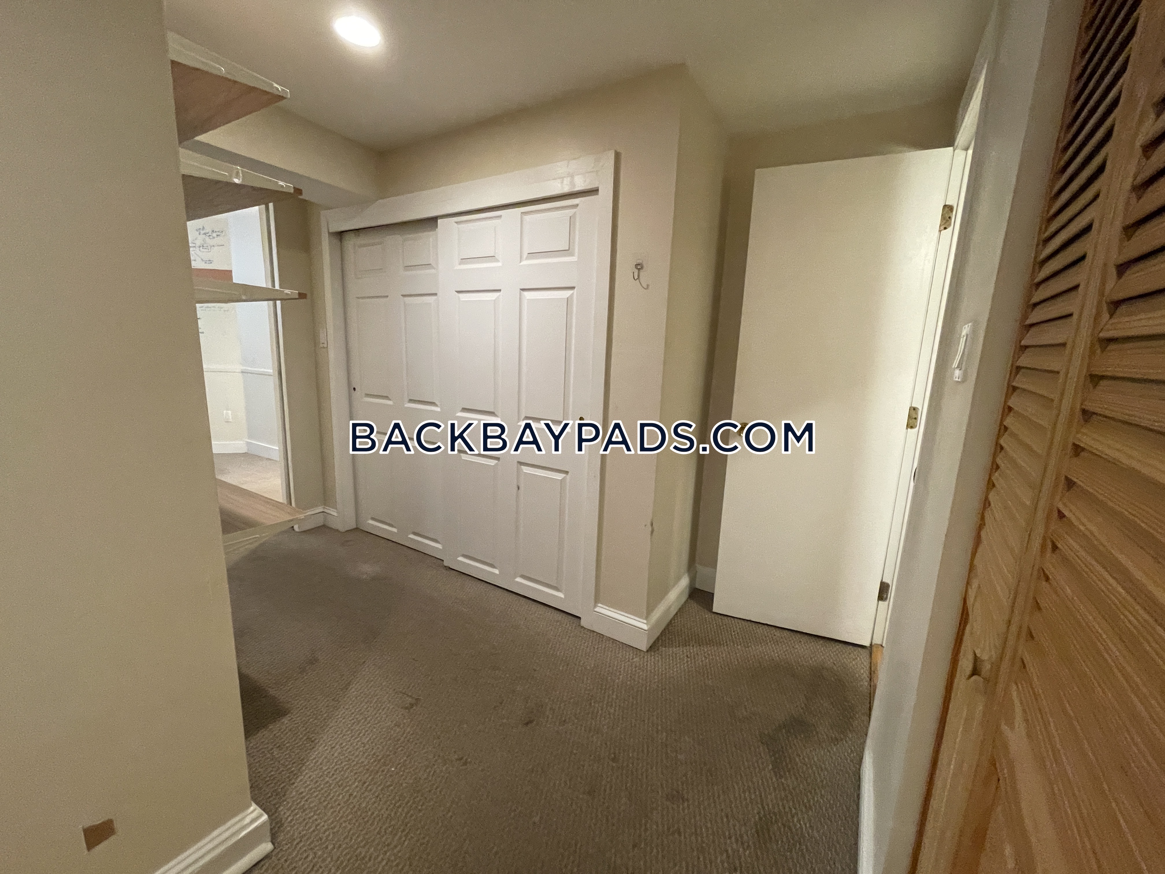 7 Hereford St, Back Bay