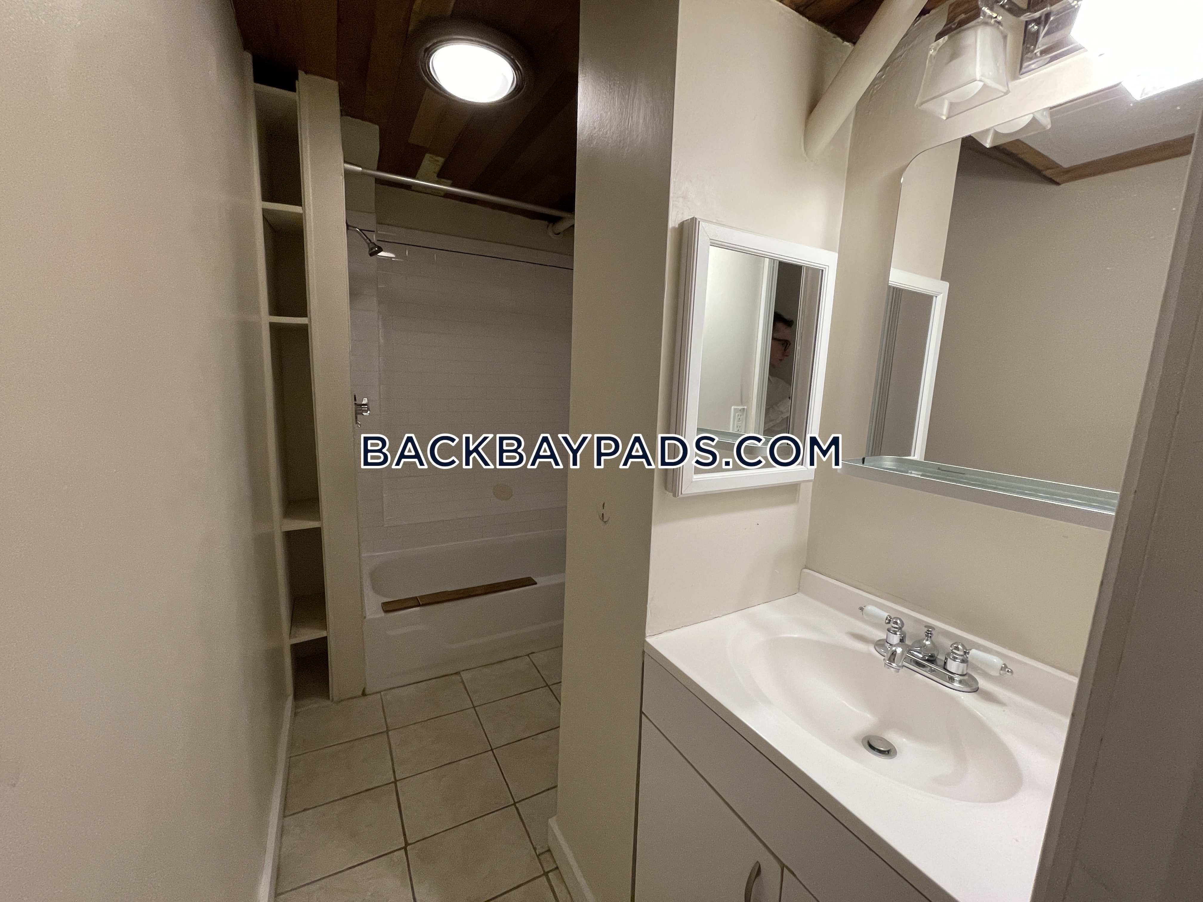 7 Hereford St, Back Bay