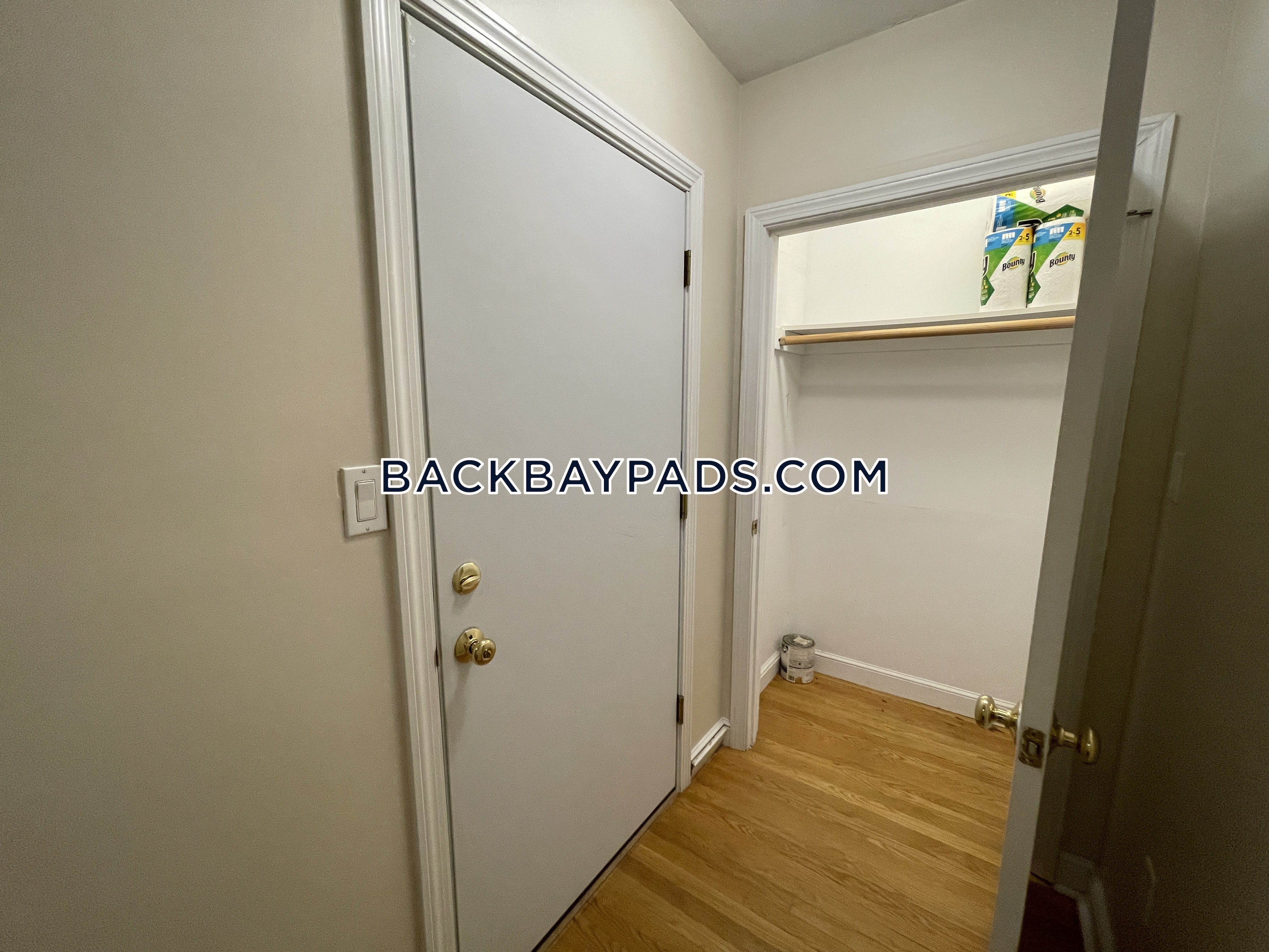 7 Hereford St, Back Bay