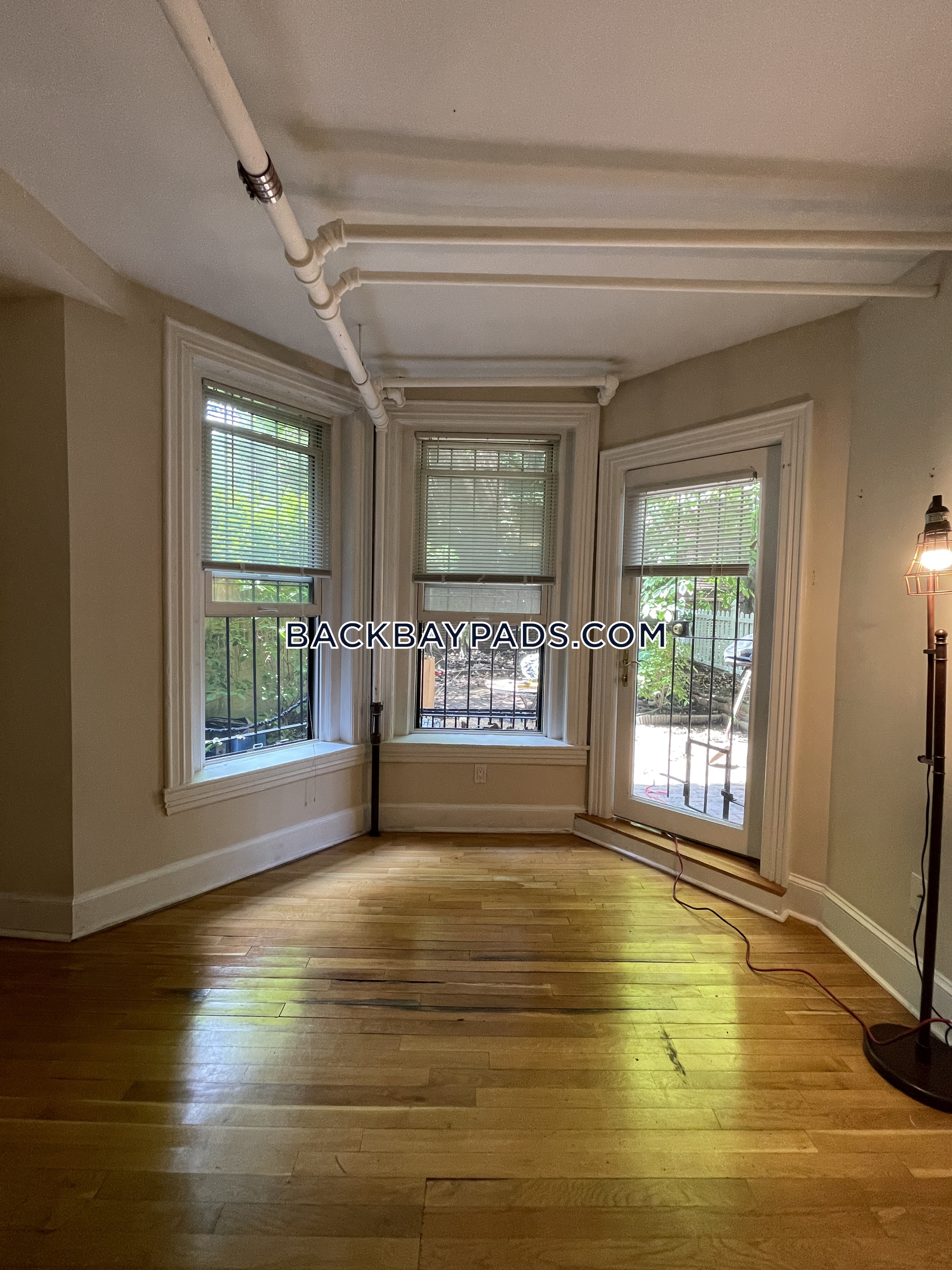 7 Hereford St, Back Bay