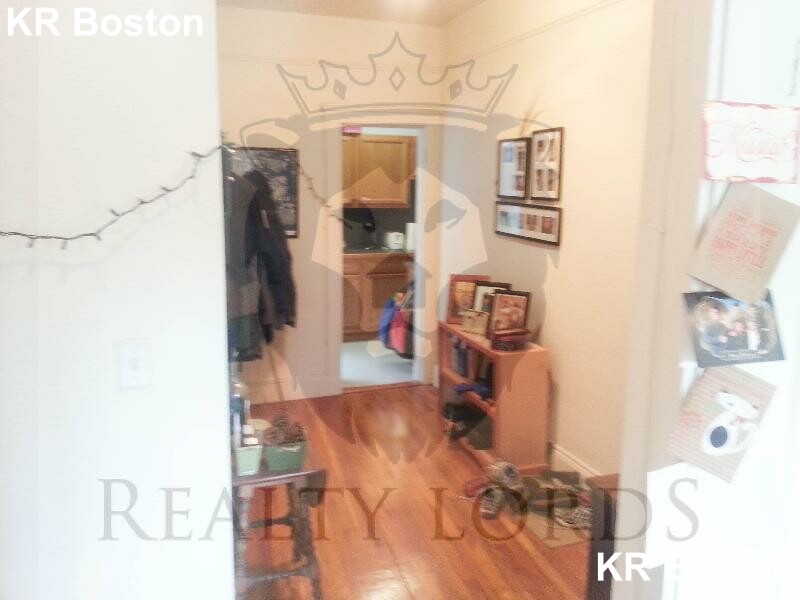 1687 Commonwealth Ave, Brighton