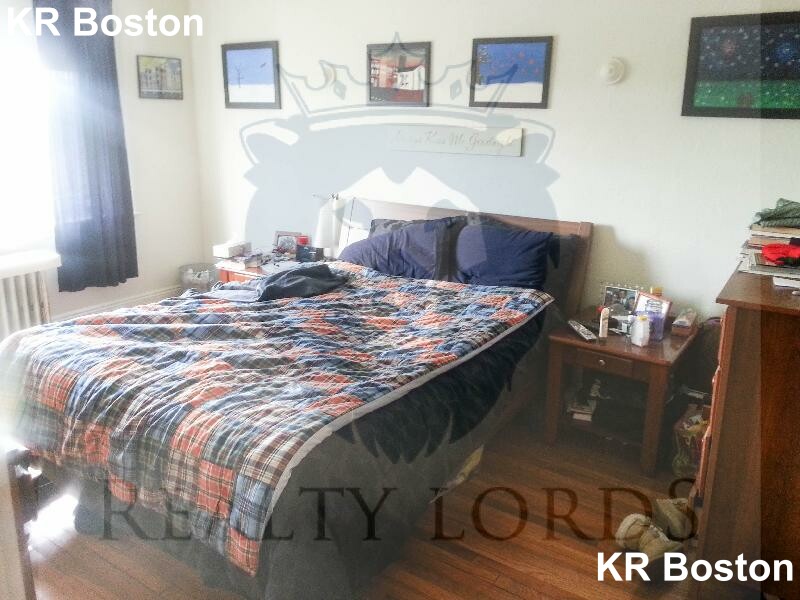 1687 Commonwealth Ave, Brighton