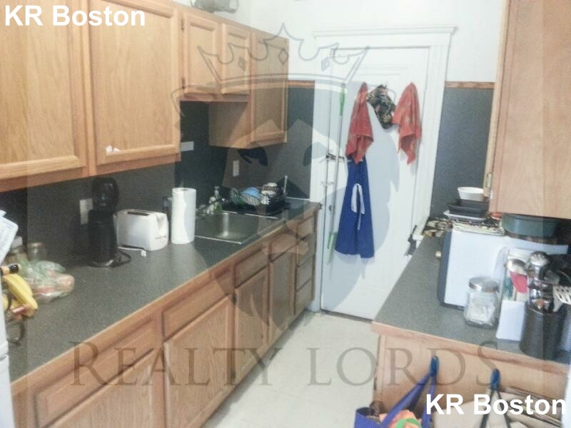 1687 Commonwealth Ave, Brighton