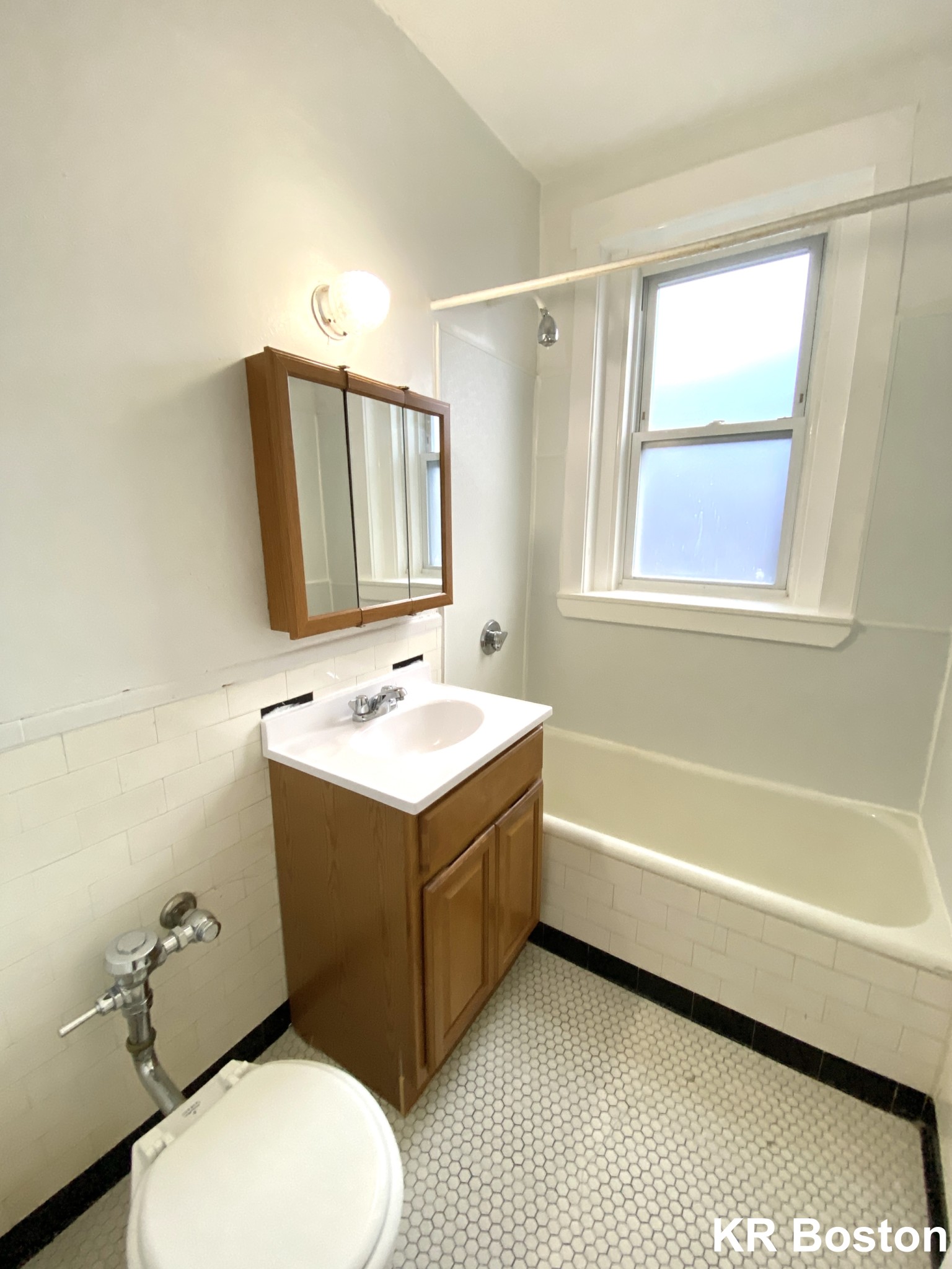 1687 Commonwealth Ave, Brighton