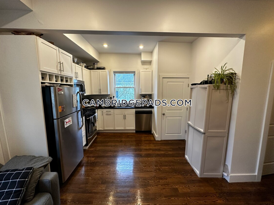 376.1 Windsor St, East Cambridge