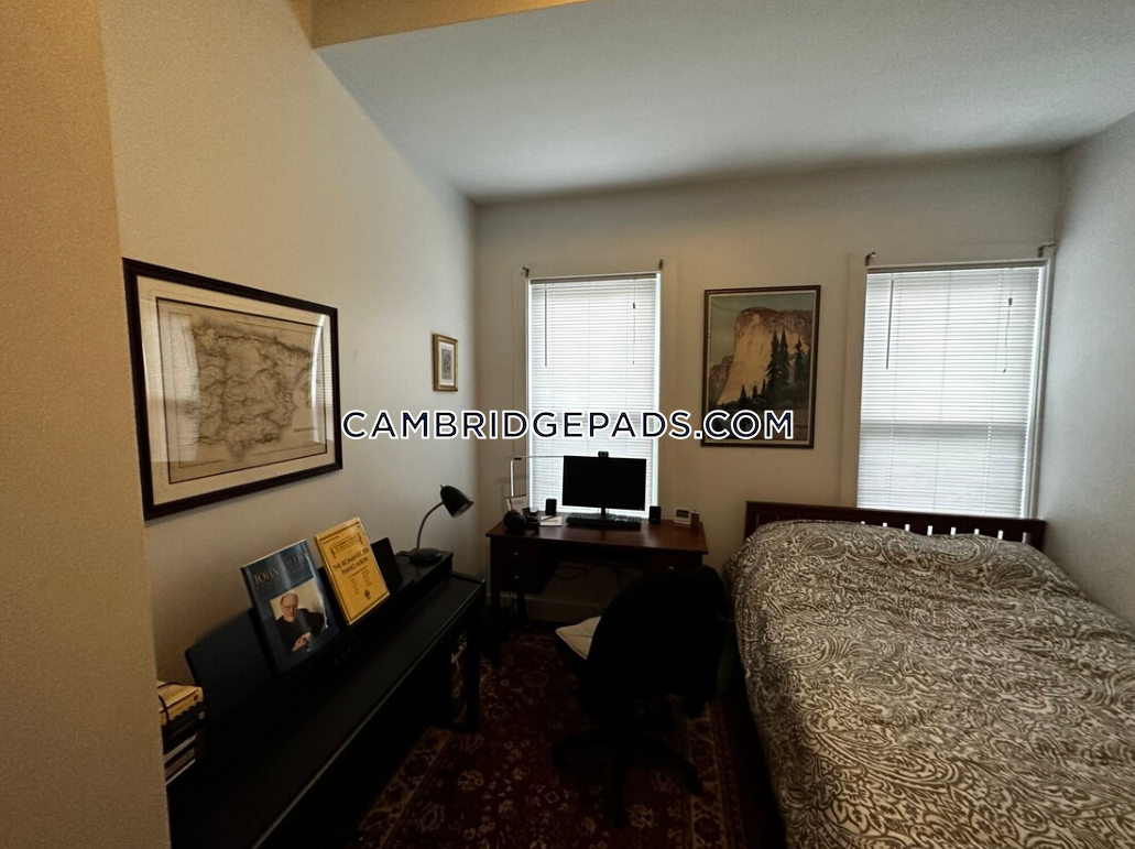 376.1 Windsor St, East Cambridge