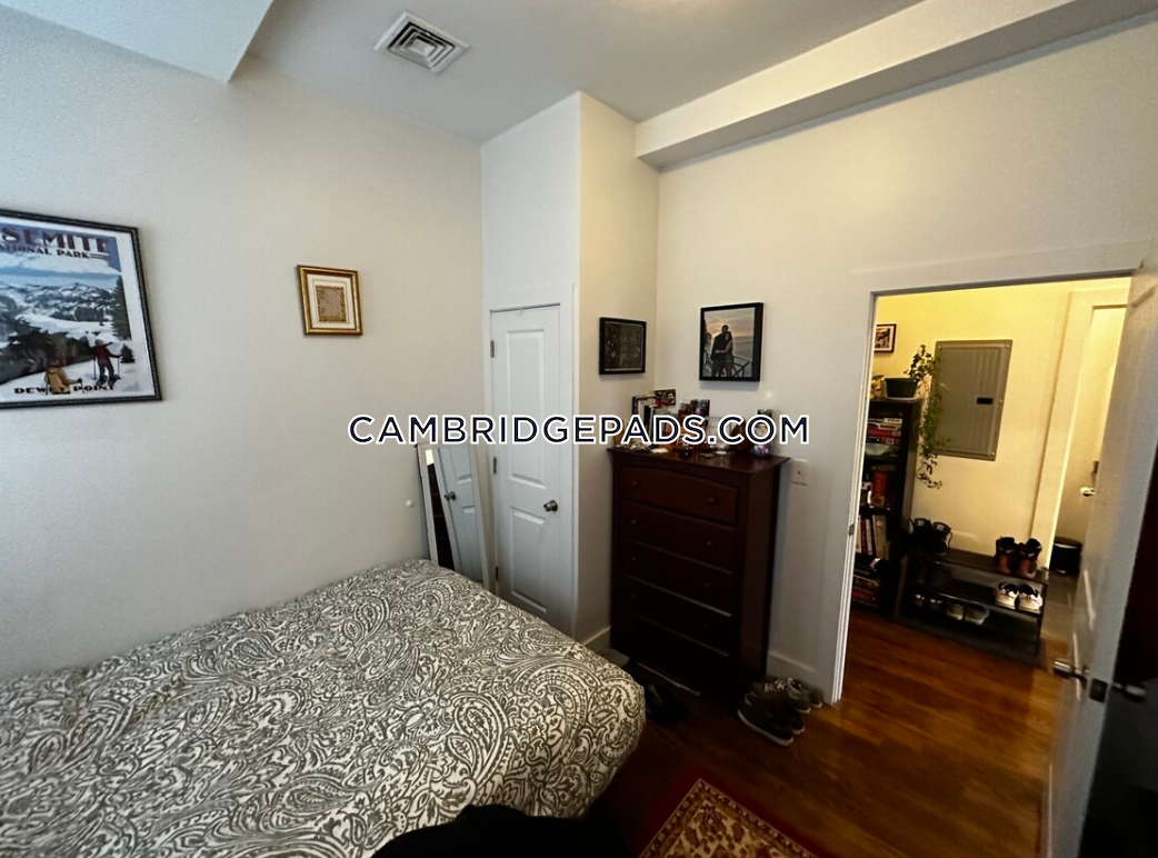 376.1 Windsor St, East Cambridge