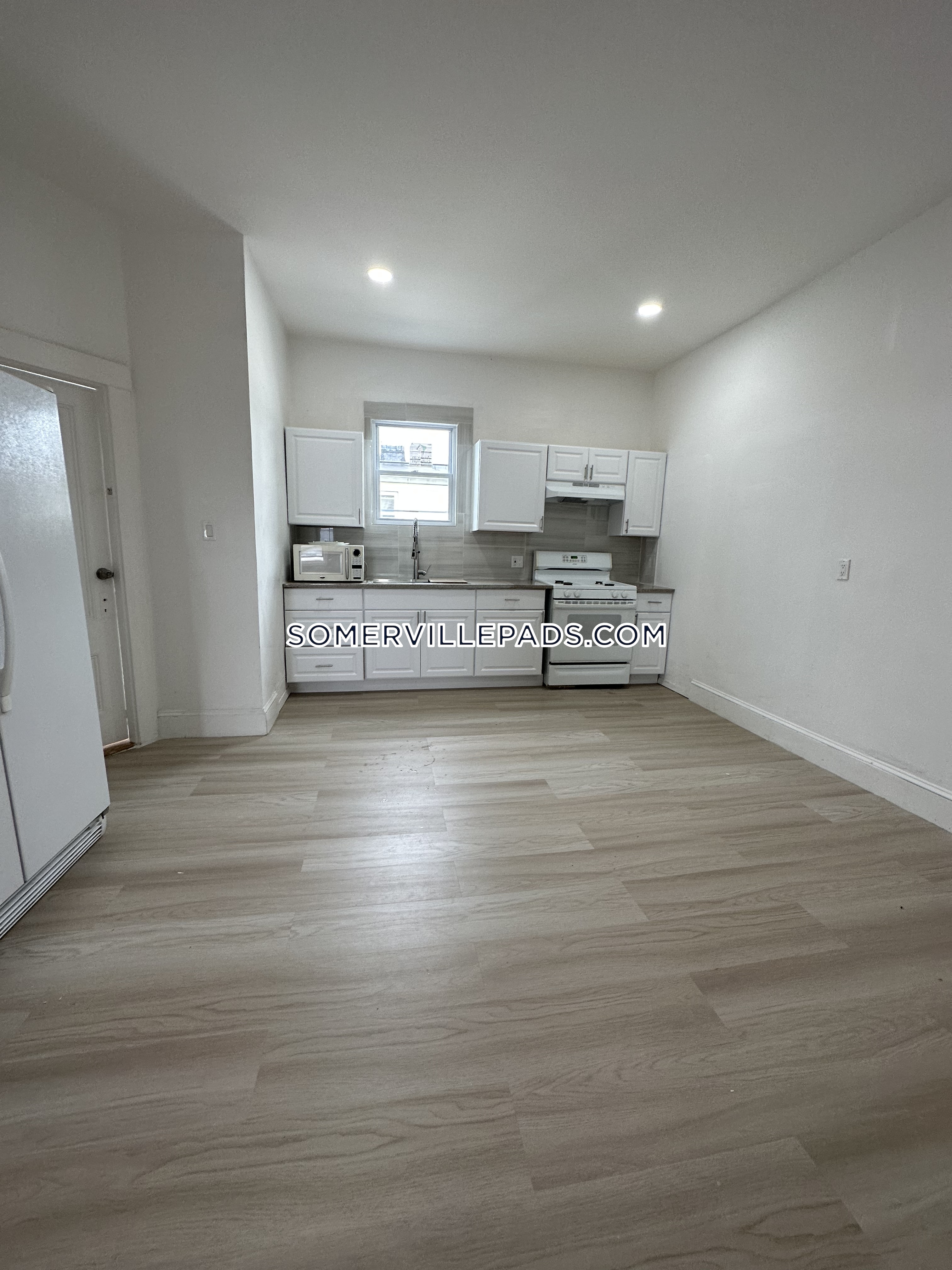 56 Pinckney St, East Somerville