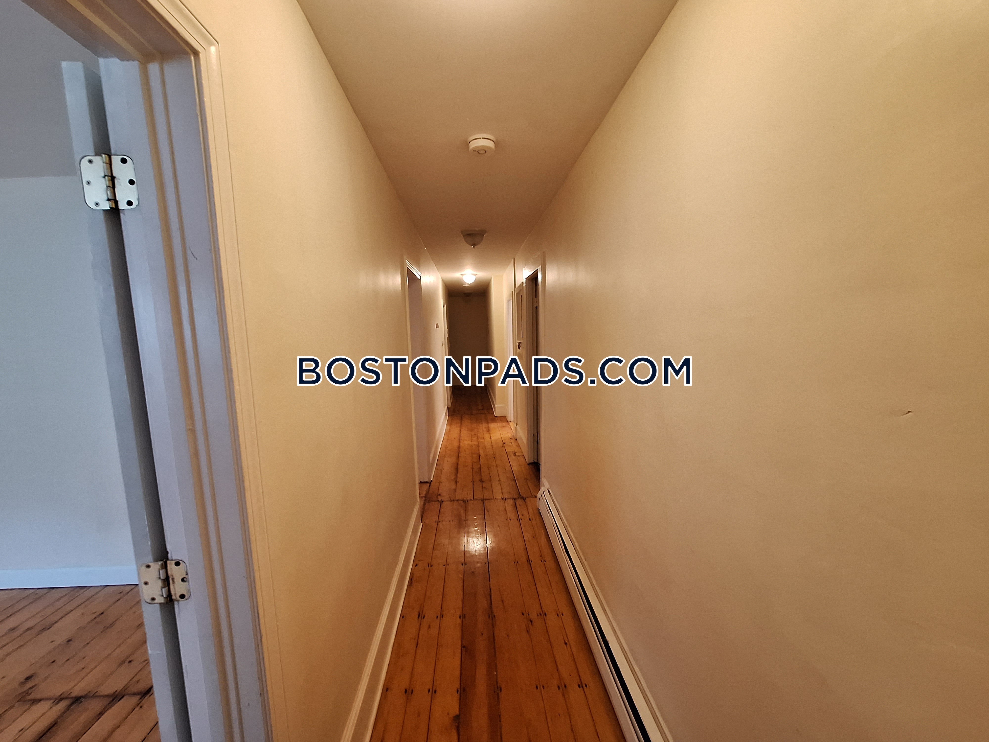 64 Pleasant St, Cambridgeport