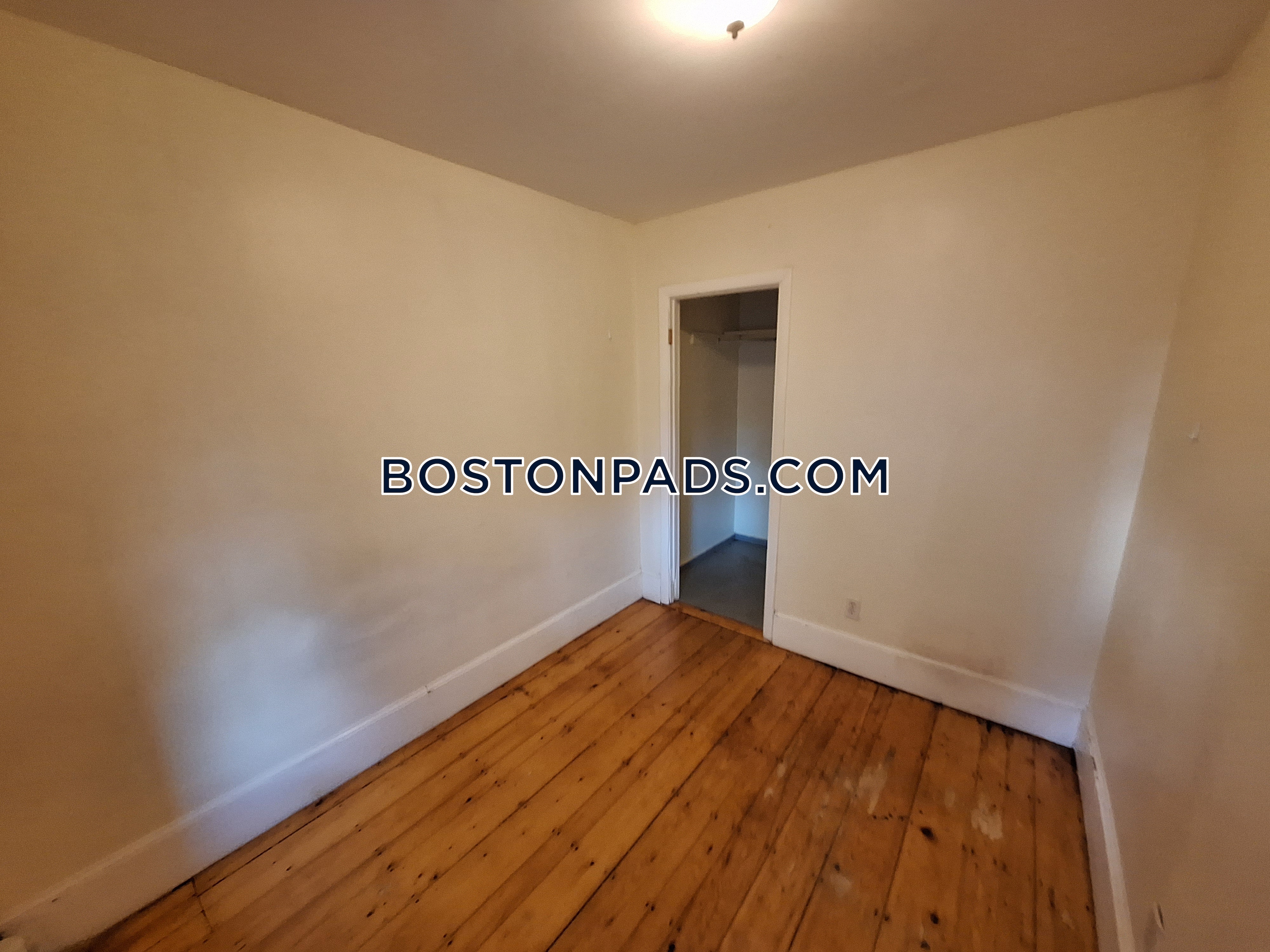 64 Pleasant St, Cambridgeport