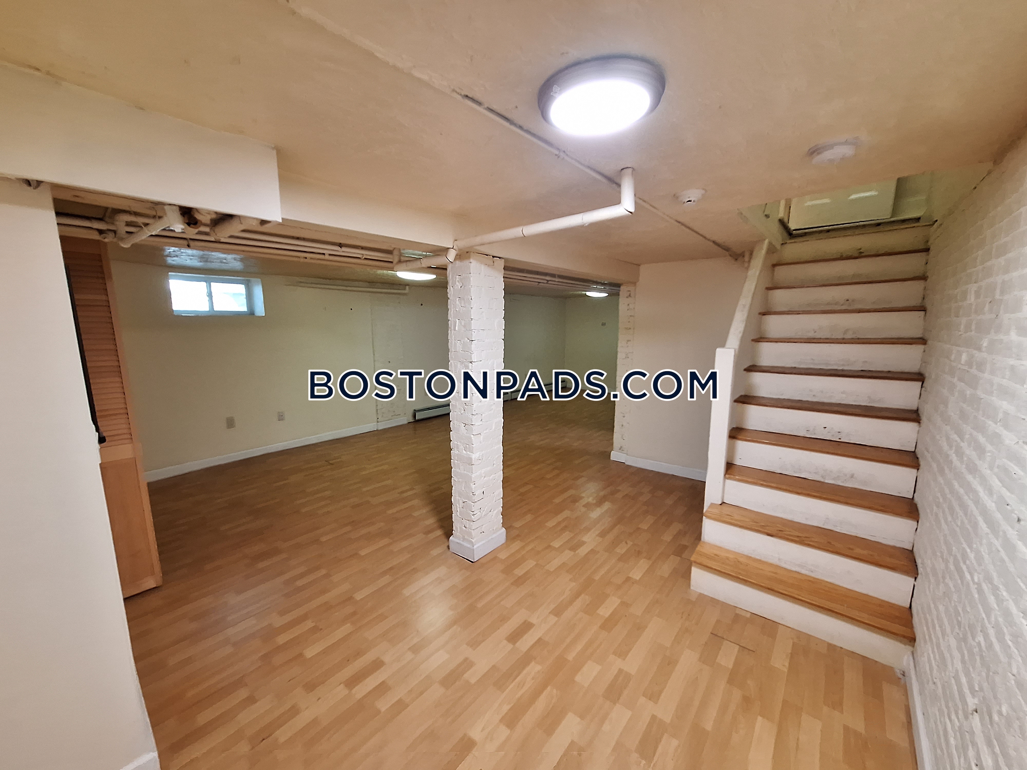 64 Pleasant St, Cambridgeport