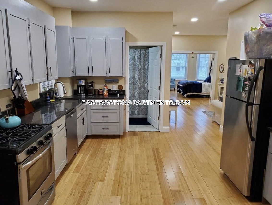 233 Chelsea St, East Boston