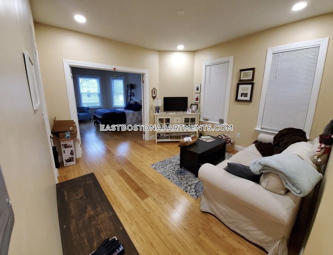 233 Chelsea St, East Boston