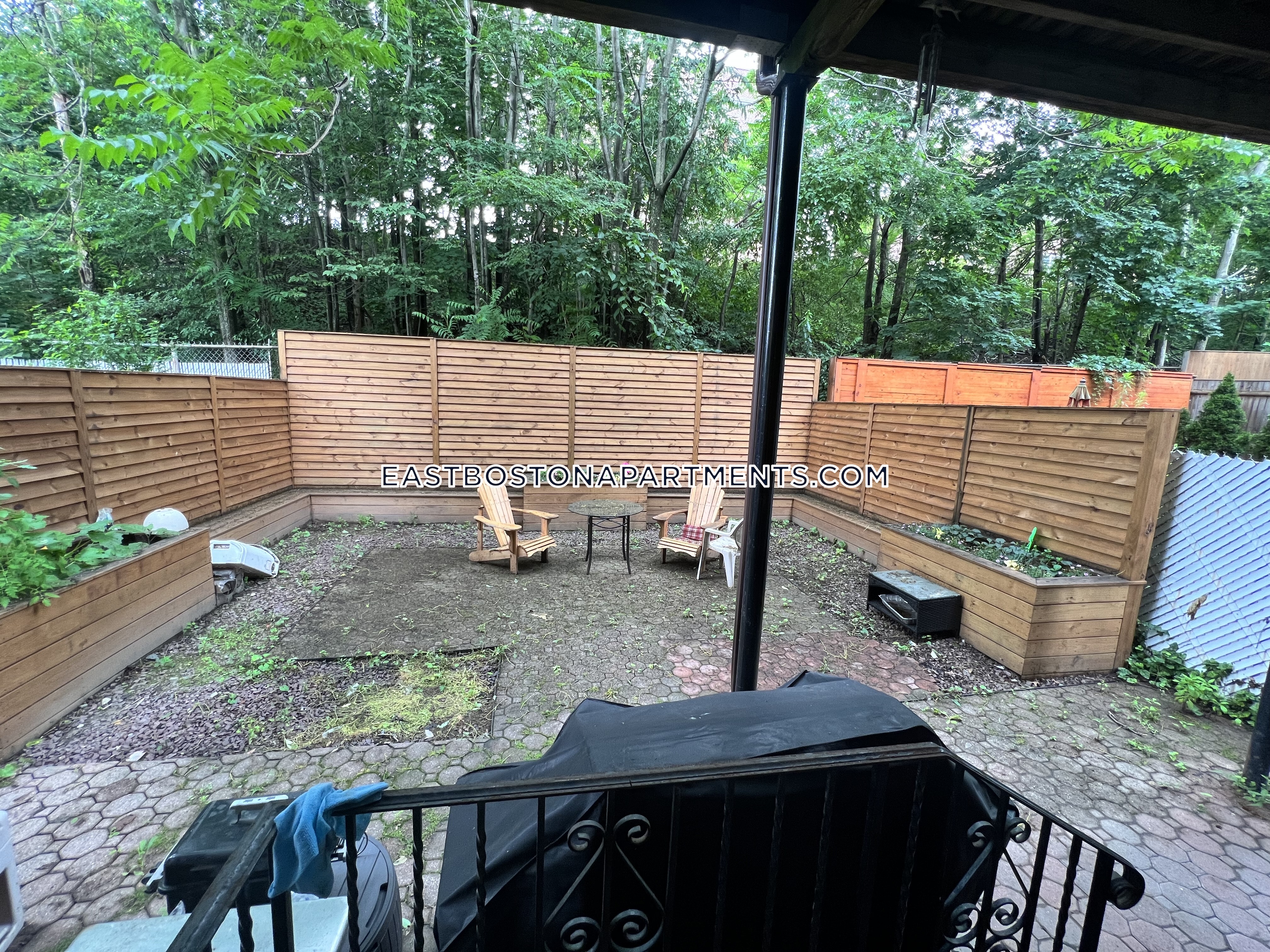 119 Falcon St, East Boston