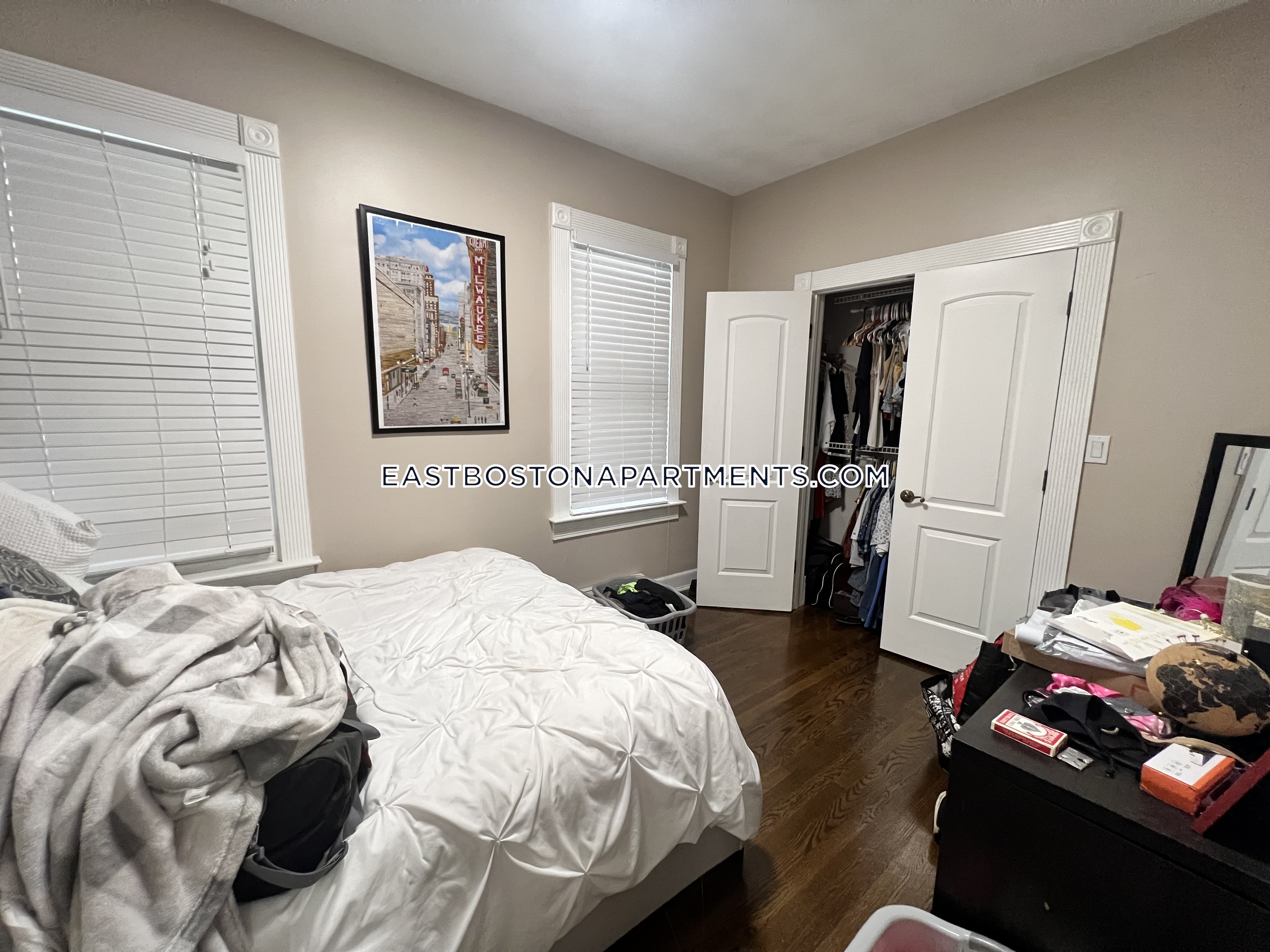 119 Falcon St, East Boston