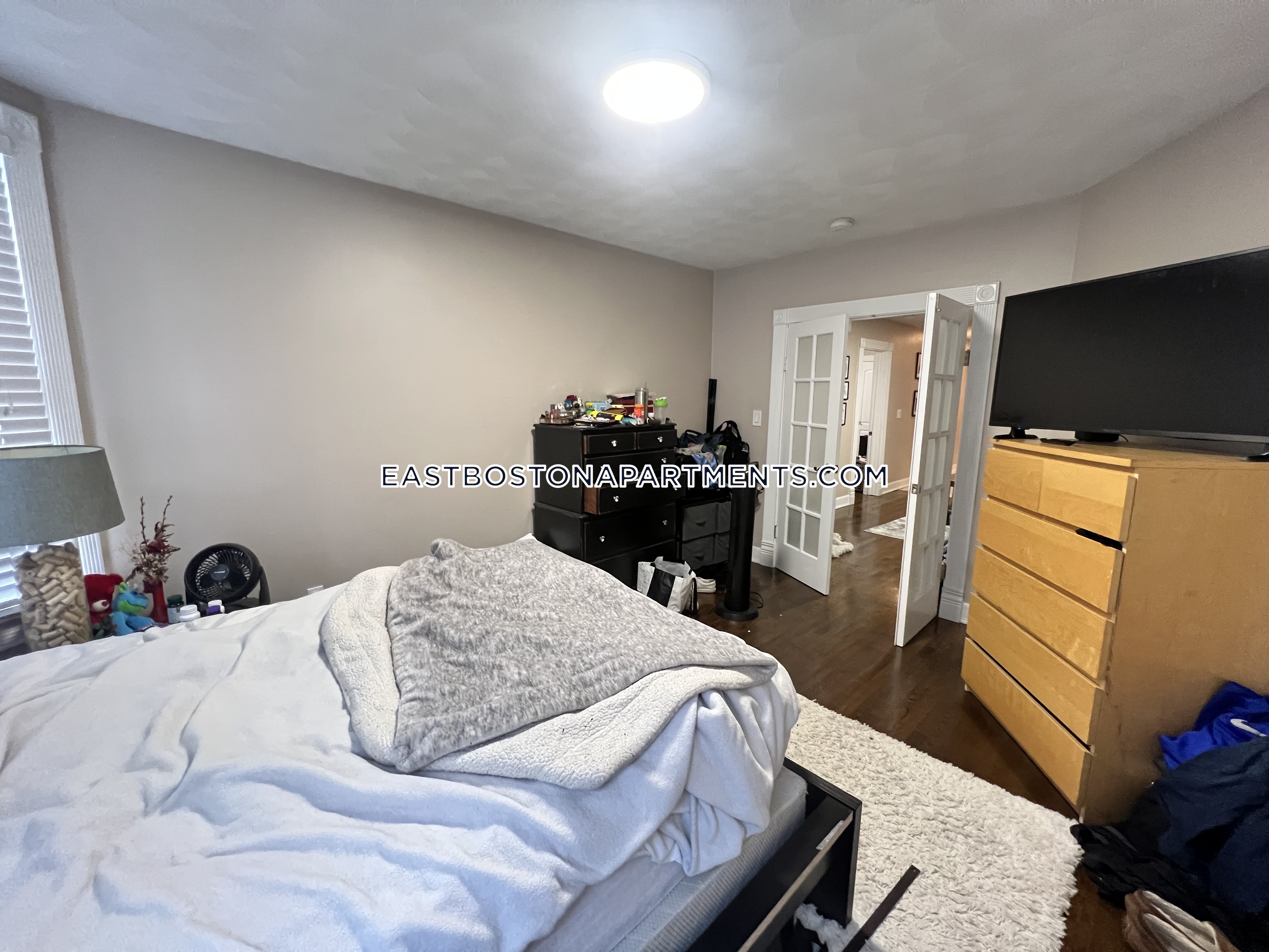 119 Falcon St, East Boston