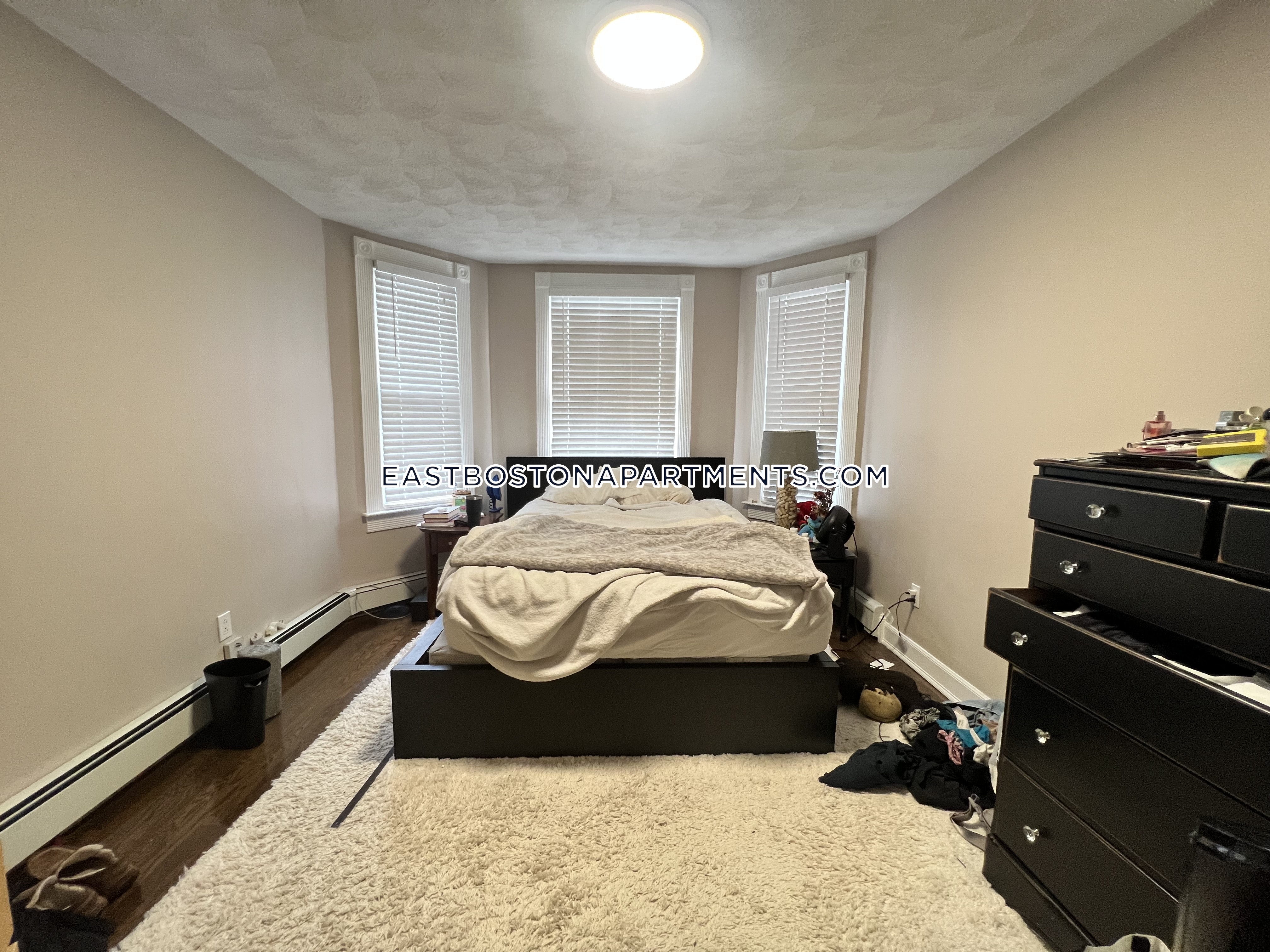 119 Falcon St, East Boston