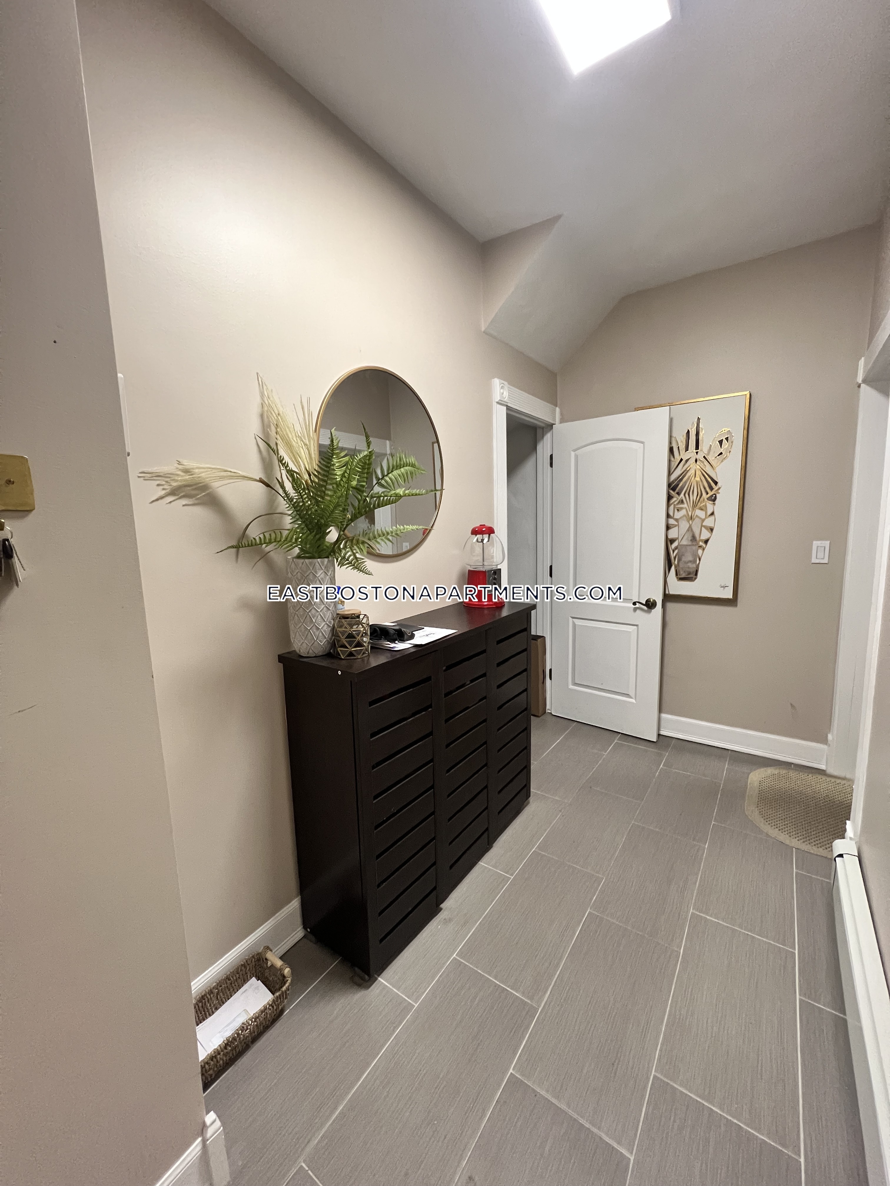 119 Falcon St, East Boston