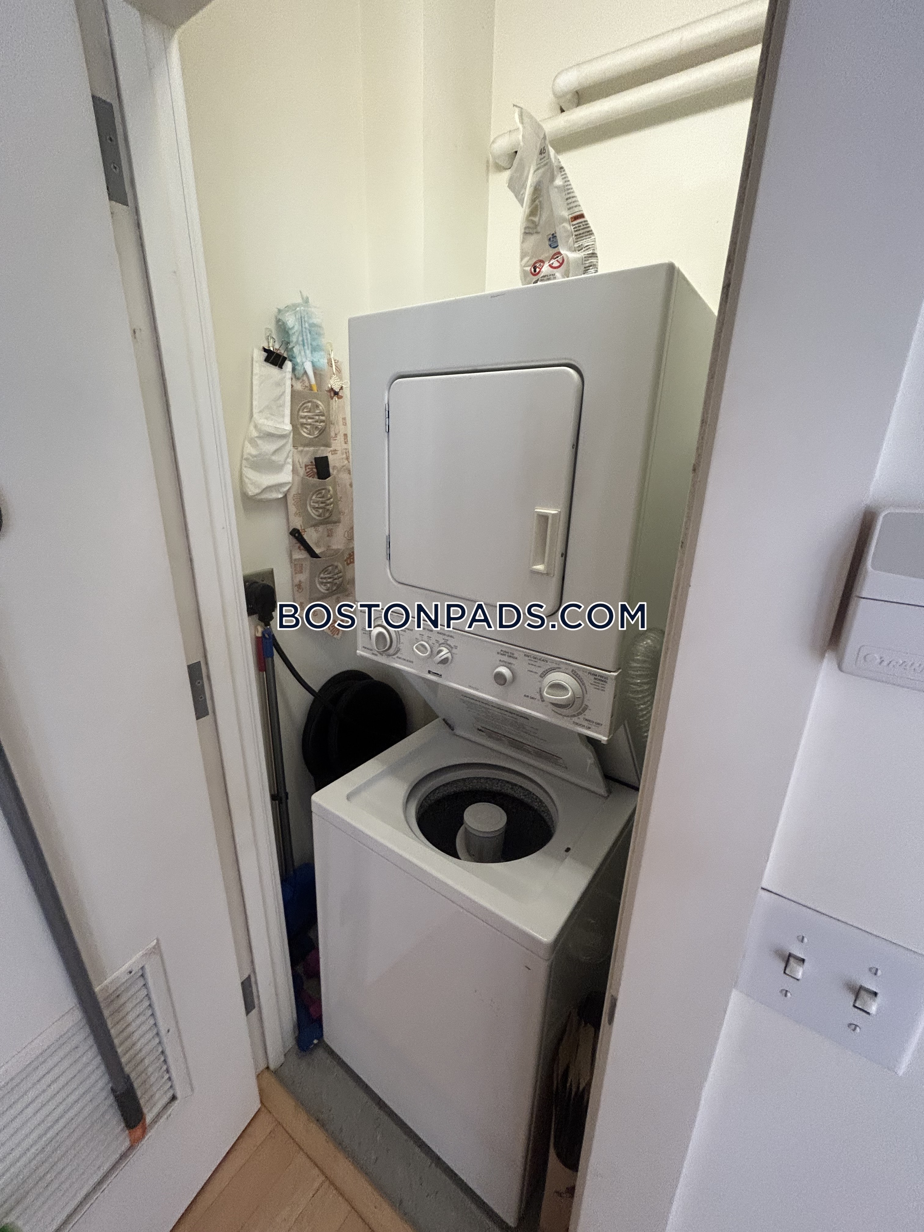 70 Lincoln St, Chinatown