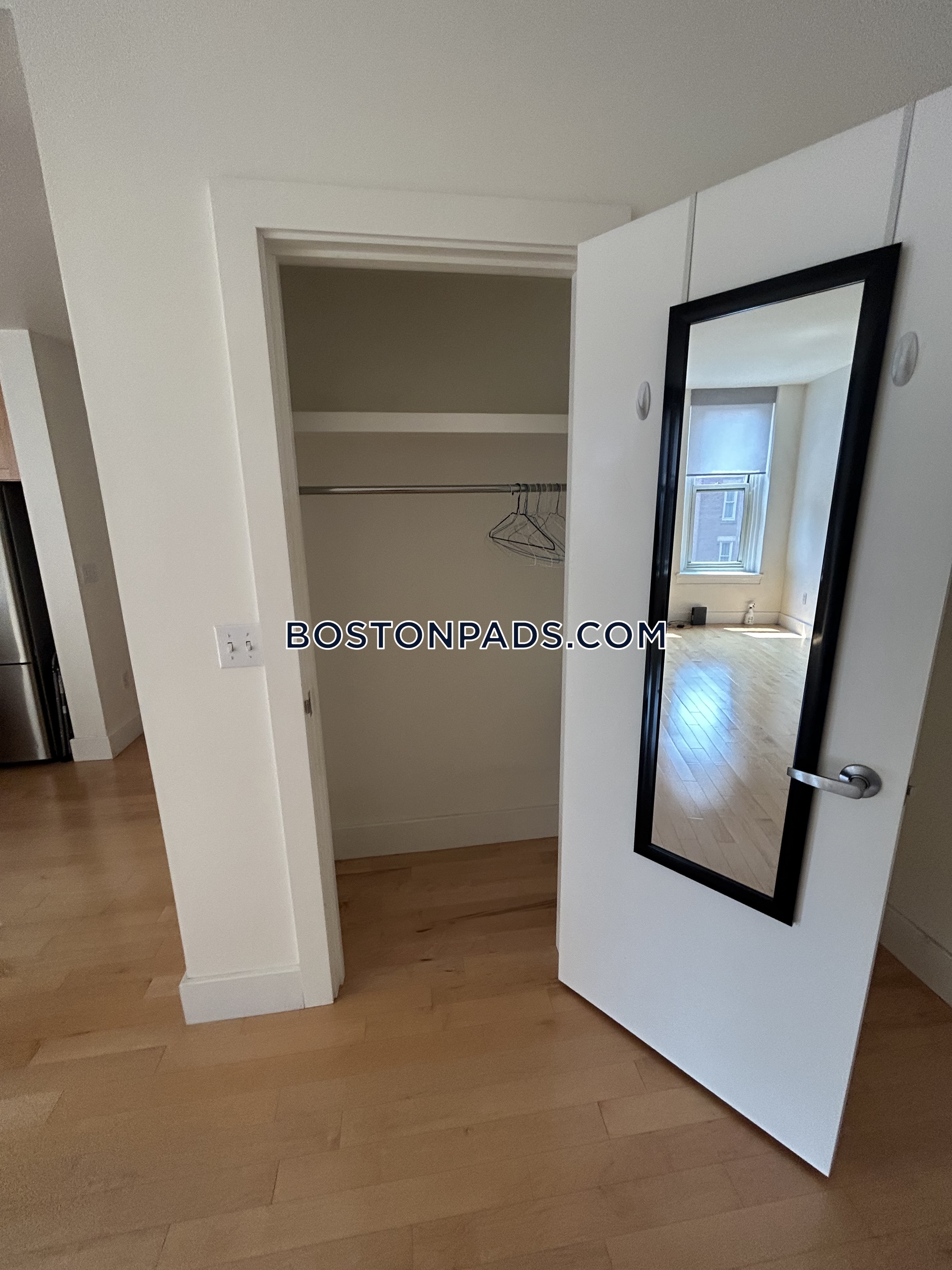 70 Lincoln St, Chinatown