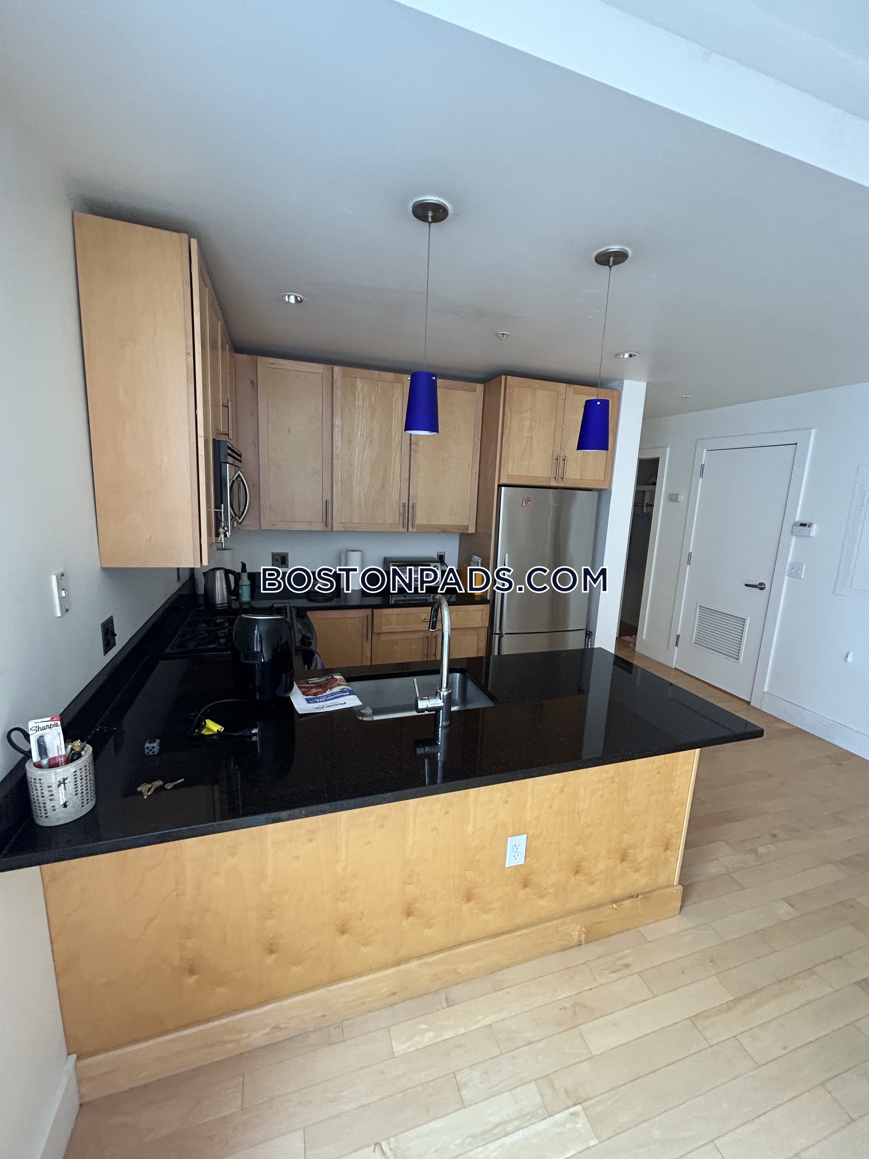 70 Lincoln St, Chinatown